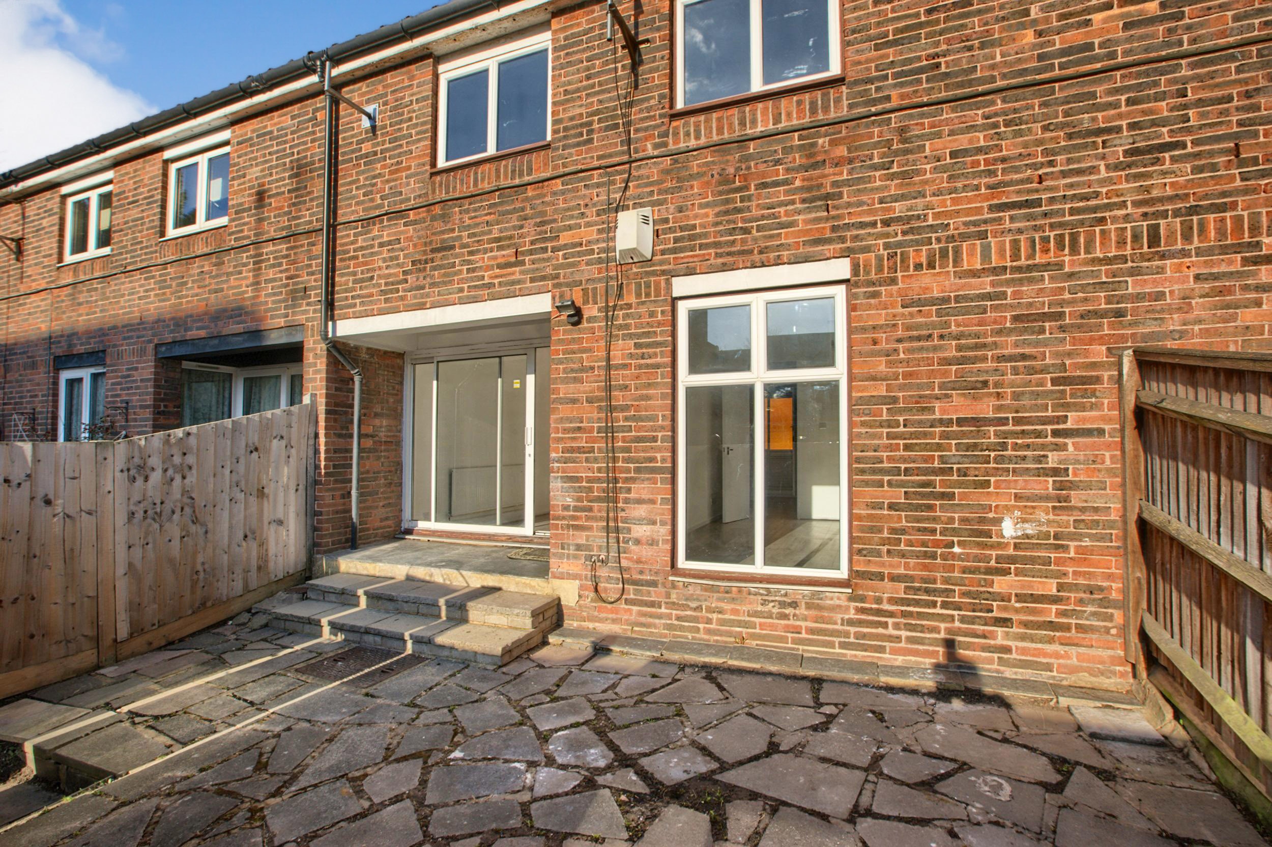 4 bedroom terraced house for sale in Hanmer Walk, Holloway, N7 7RE