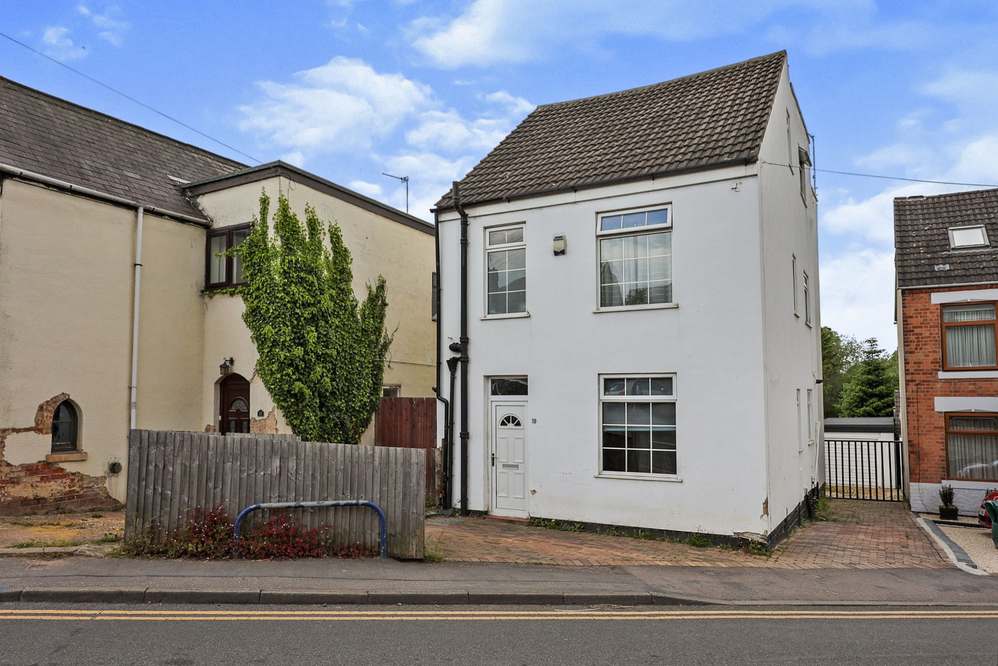 4 bedroom detached house for sale in Kirkhill, Shepshed, Loughborough