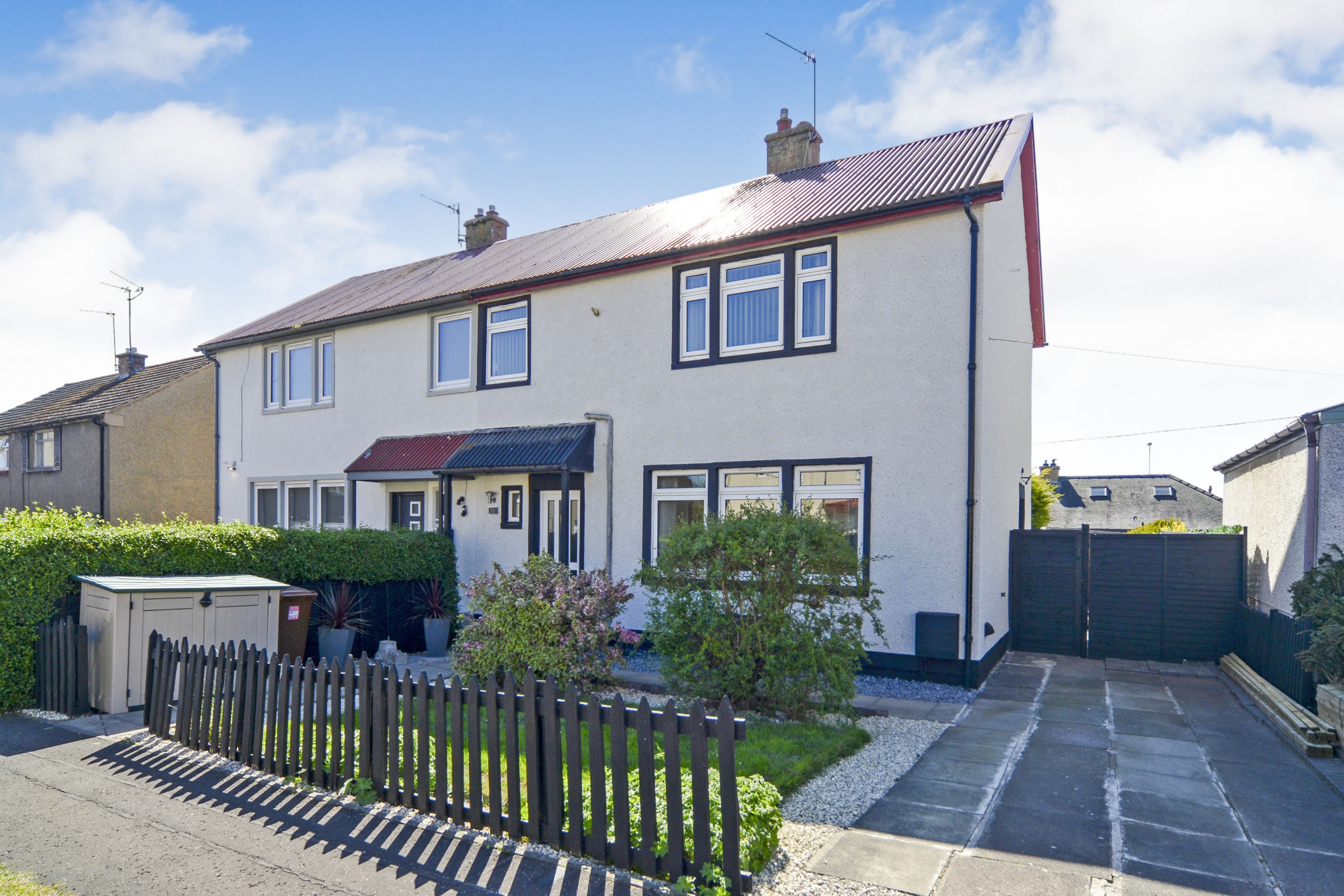 3 bedroom semidetached house for sale in Pendreich Avenue, Bonnyrigg