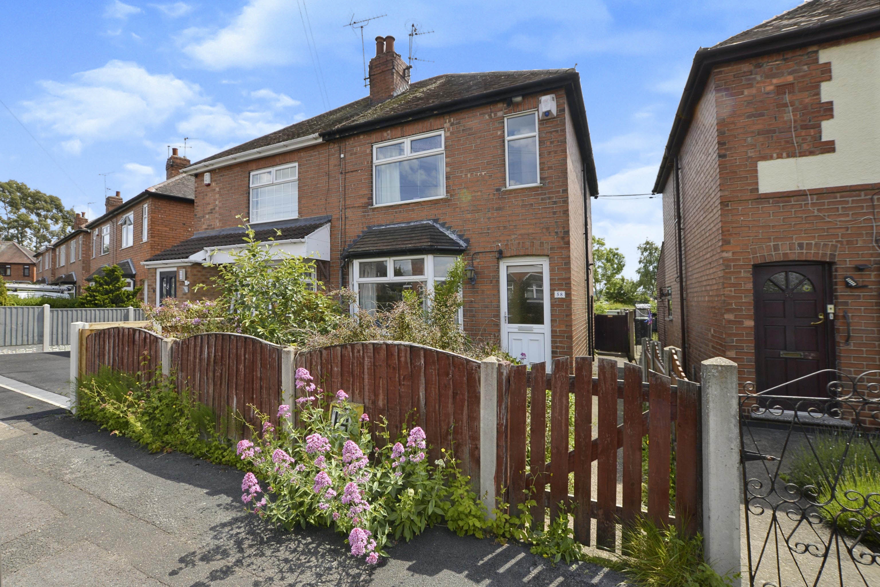 3 bedroom semidetached house for sale in Trowell Grove, Trowell