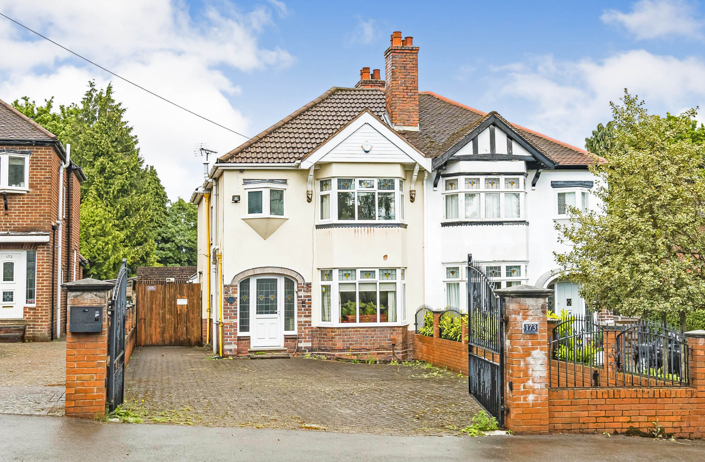 3 bedroom semidetached house for sale in Sutton Park Road