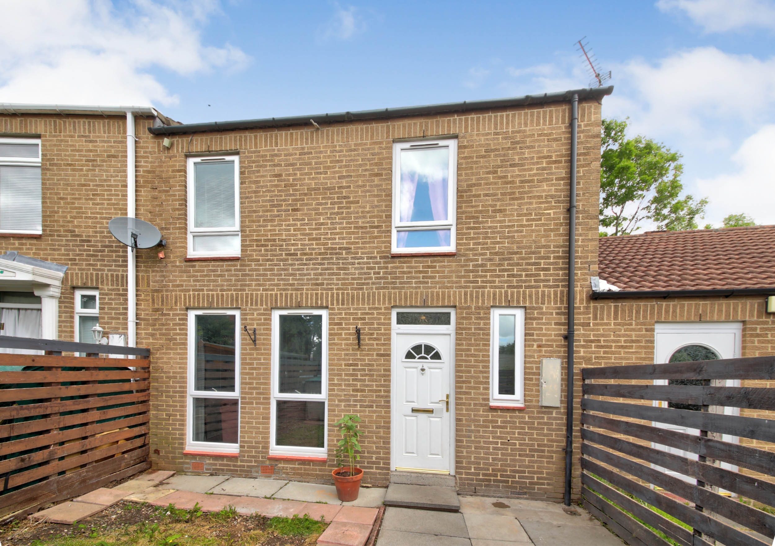 3 bedroom terraced house for sale in Queensbridge, Newcastle Upon Tyne