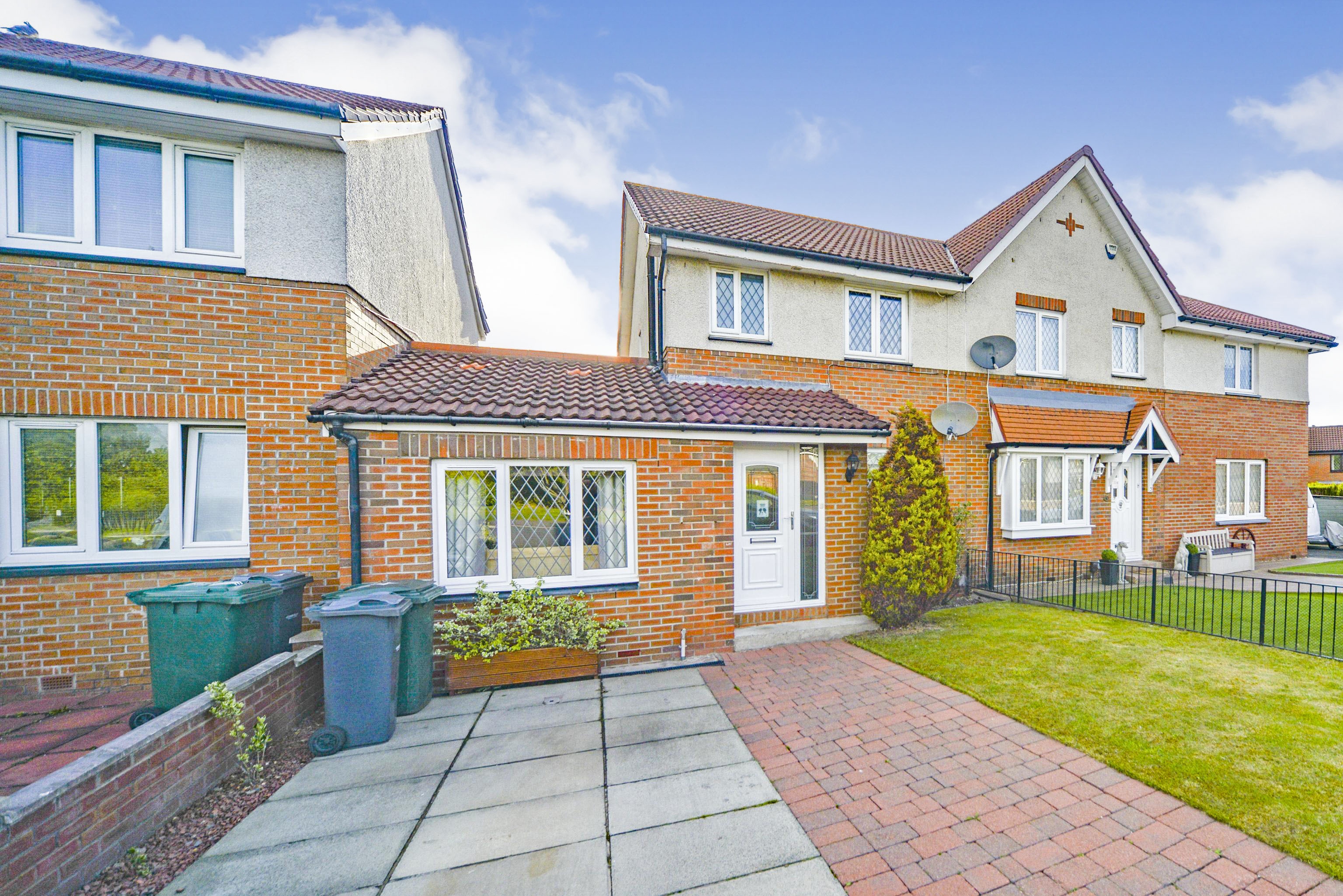 4 bedroom semidetached house for sale in Blackchapel Close, Edinburgh