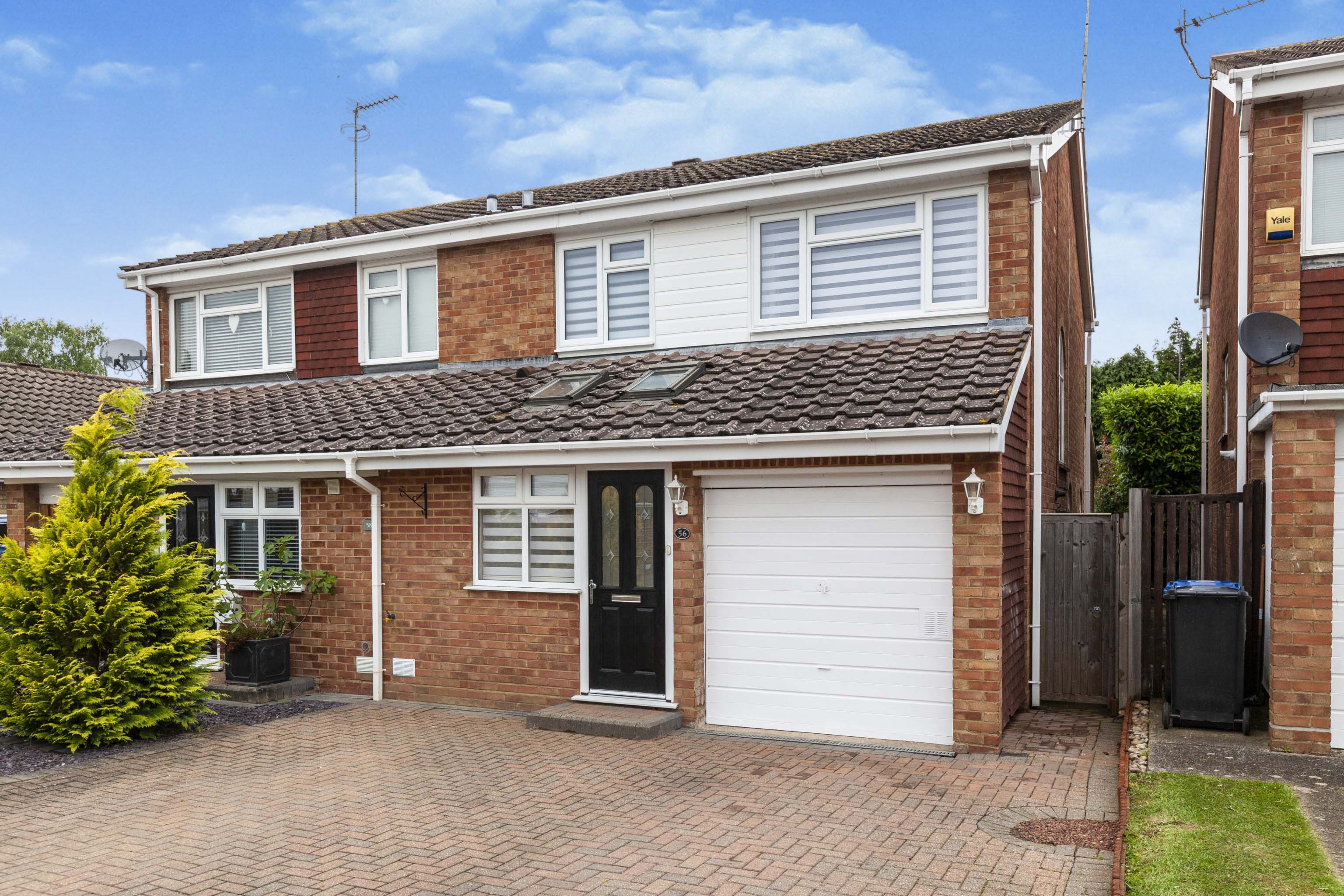 3 bedroom semidetached house for sale in Lambourne Drive, Maidenhead
