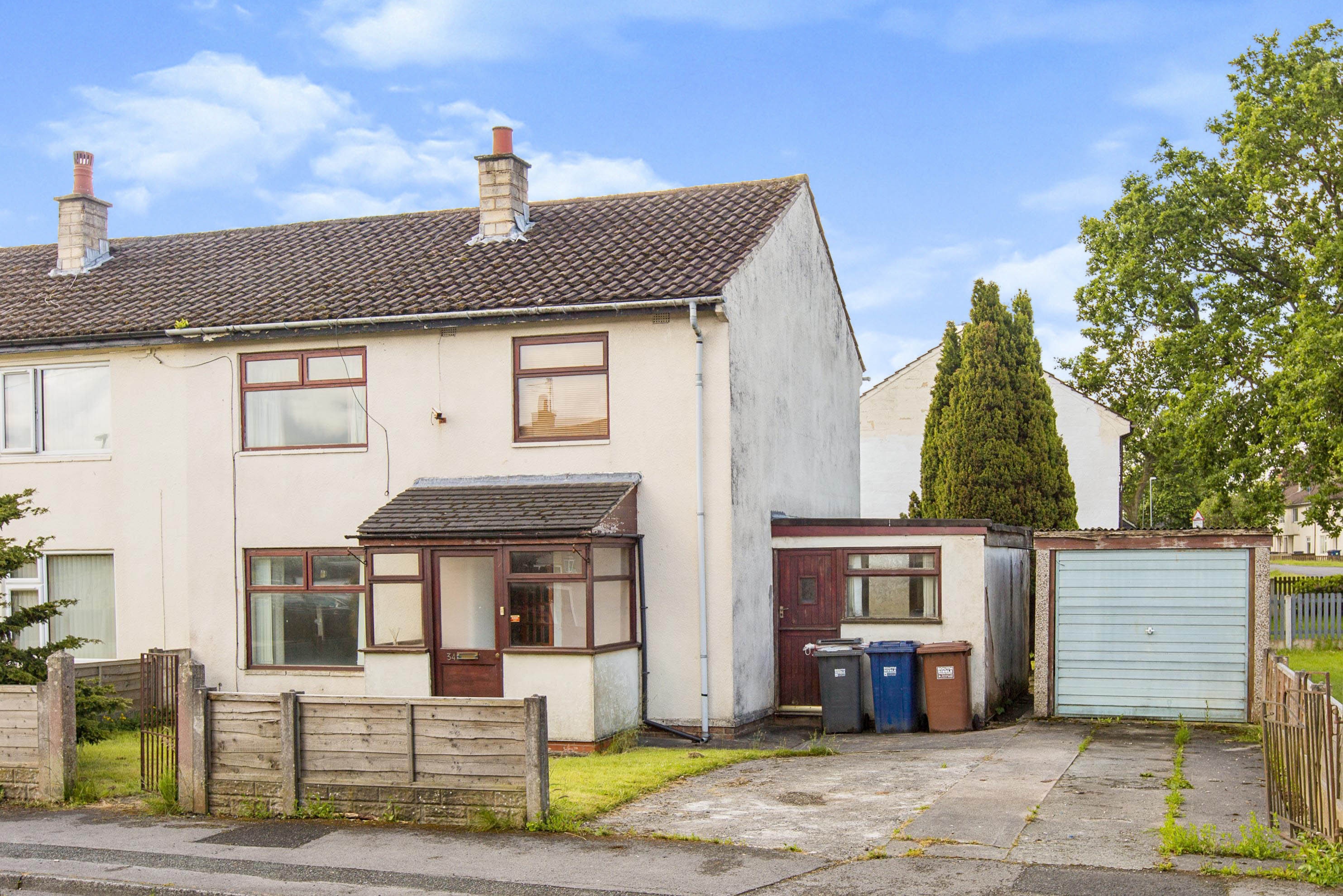 3 bedroom semidetached house for sale in Headley Road, Leyland, PR25 2NN