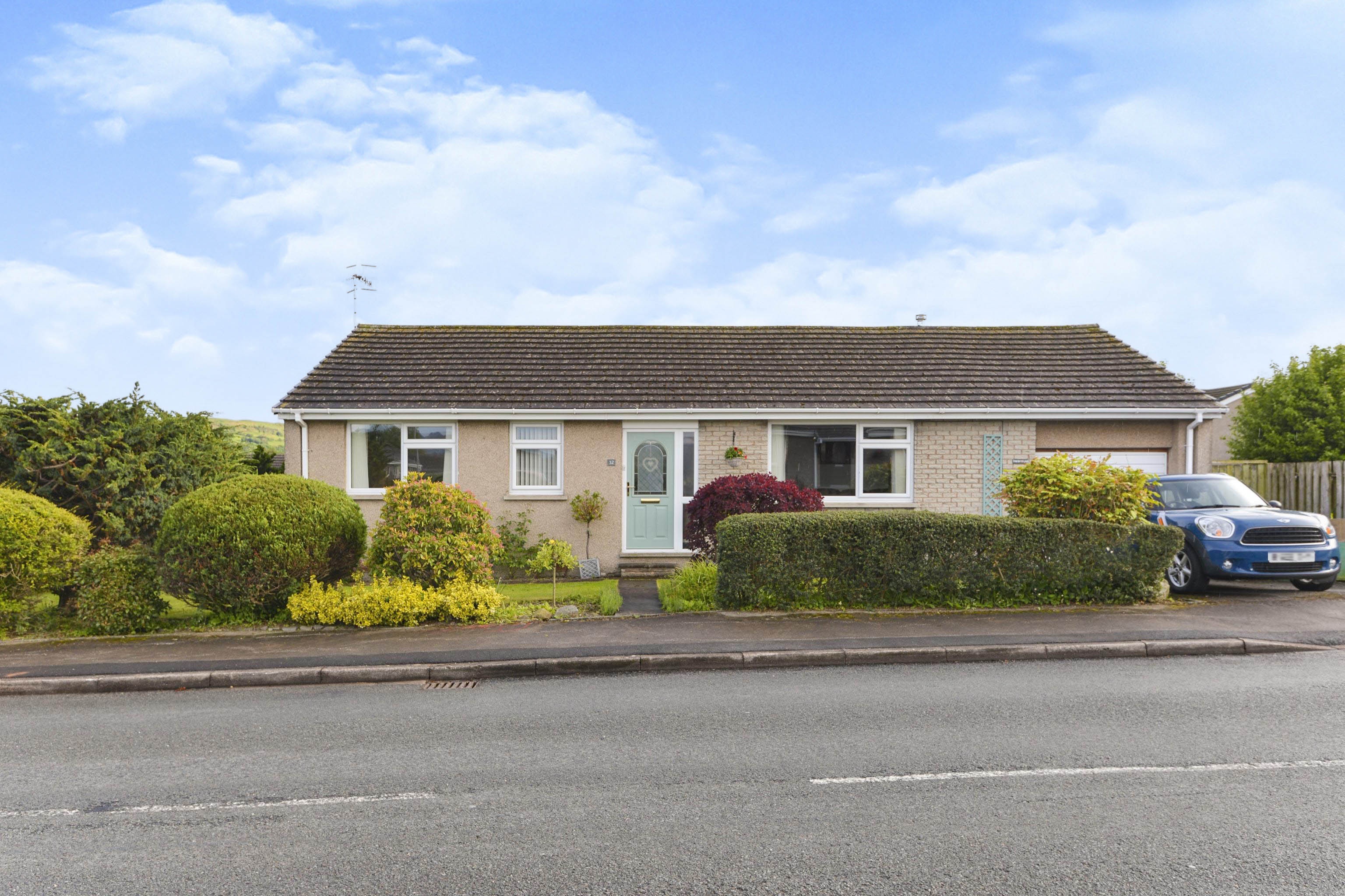 3 bedroom detached bungalow for sale in Lingmoor Rise, Kendal, LA9 7NR