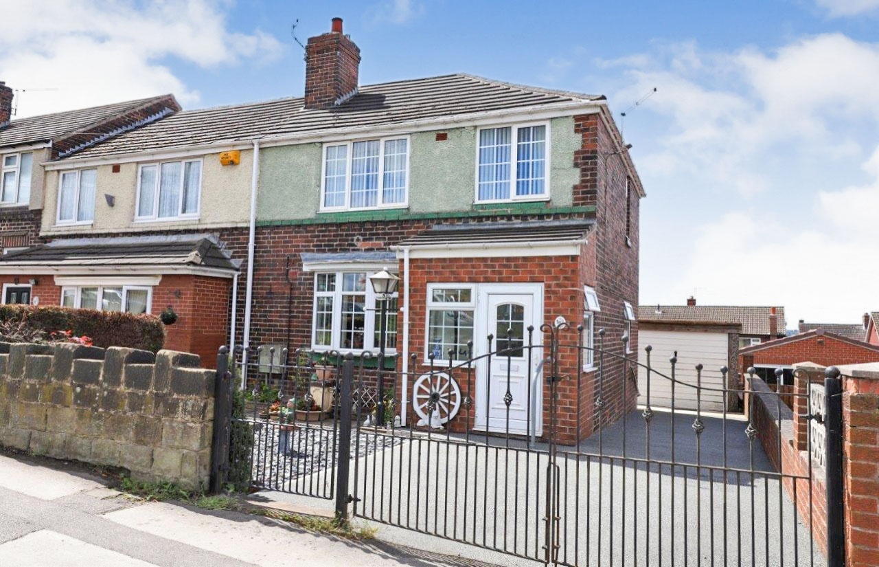 3 bedroom semidetached house for sale in Park Hill, Sheffield, S26 4UN