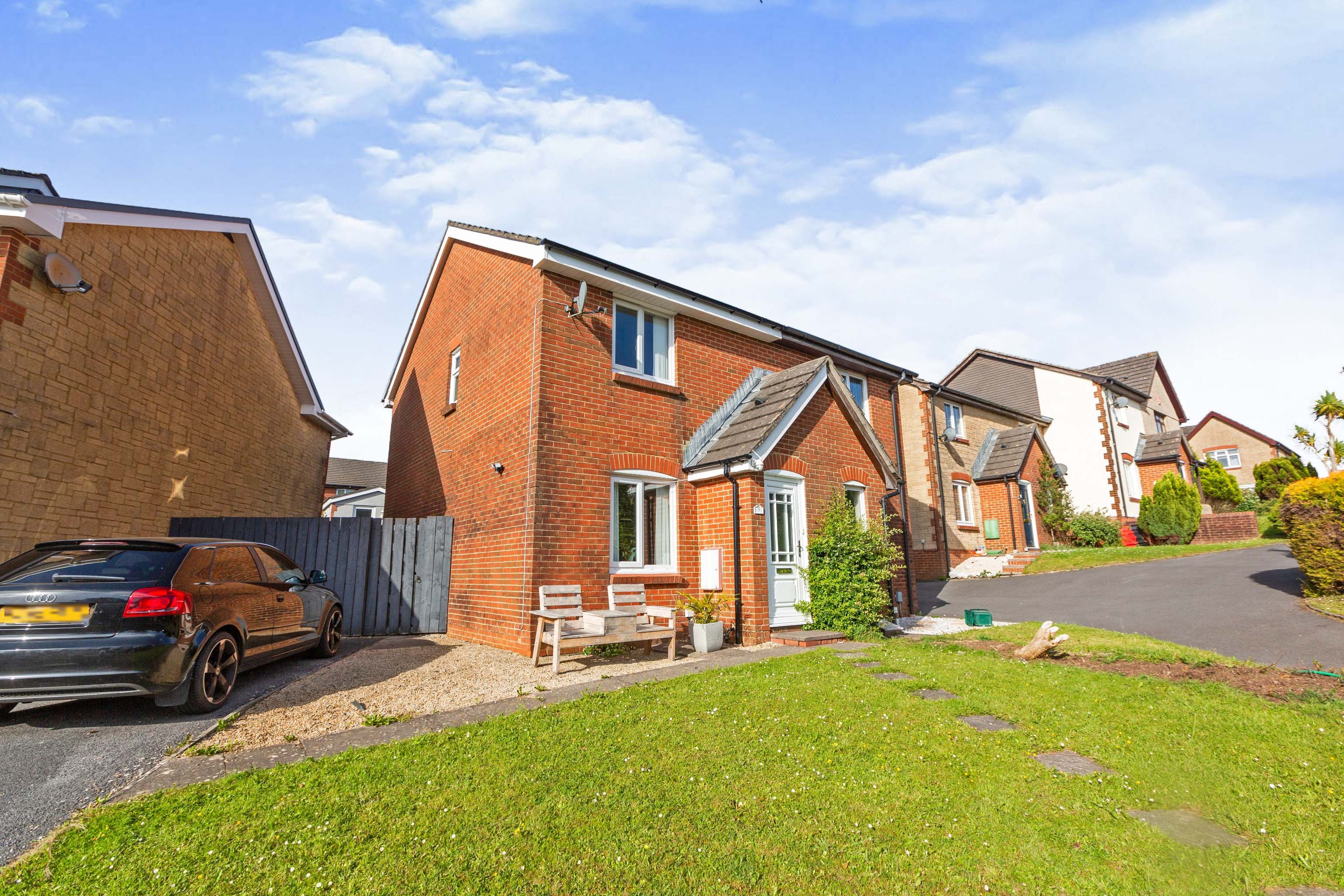 2 bedroom semidetached house for sale in Heol Waun Wen, Swansea, SA6 6FD