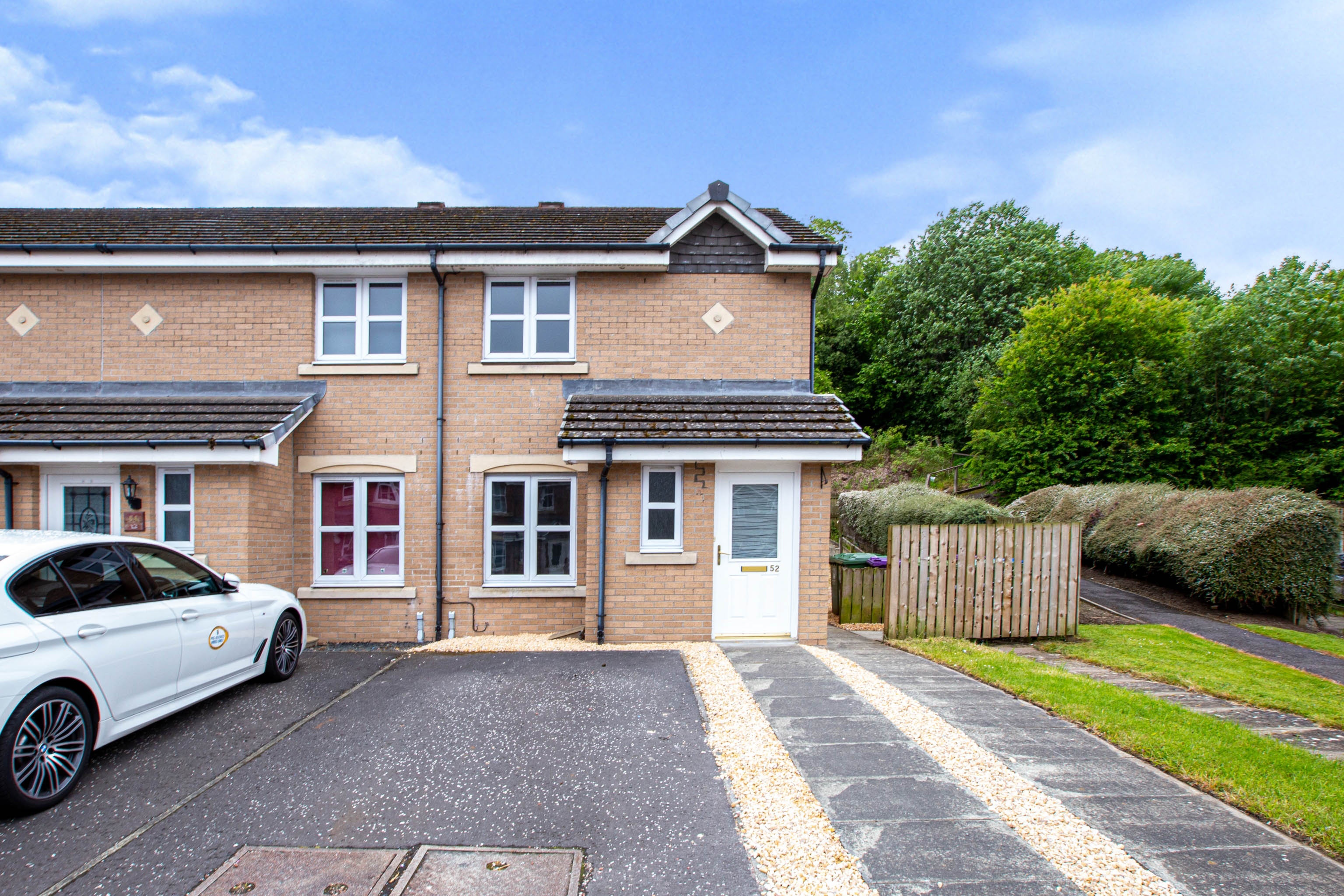 2 bedroom end of terrace house for sale in Bowhouse Drive, Glasgow, G45 0NB