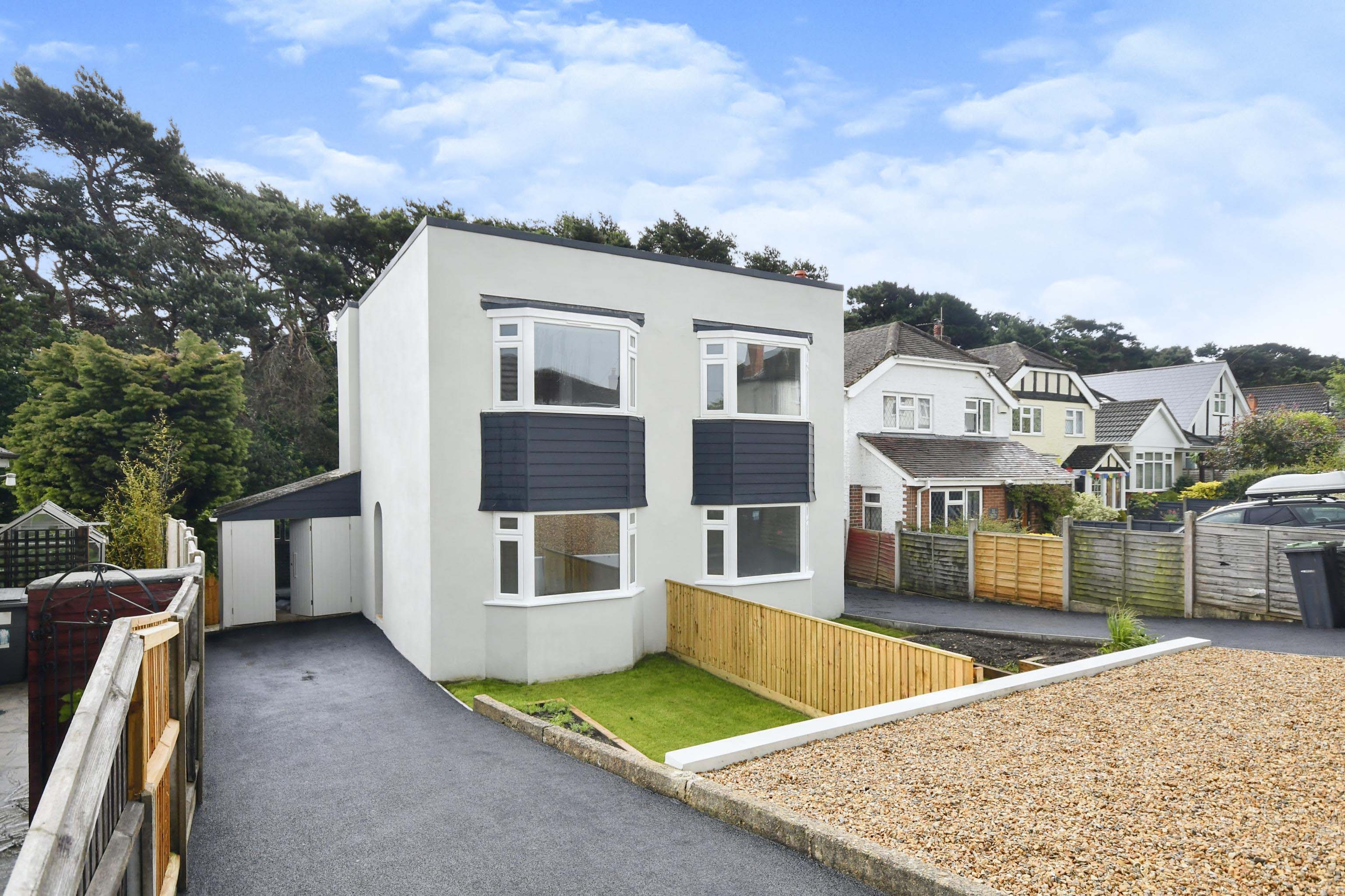 2 bedroom ground floor flat for sale in Pine Vale Crescent, Bournemouth