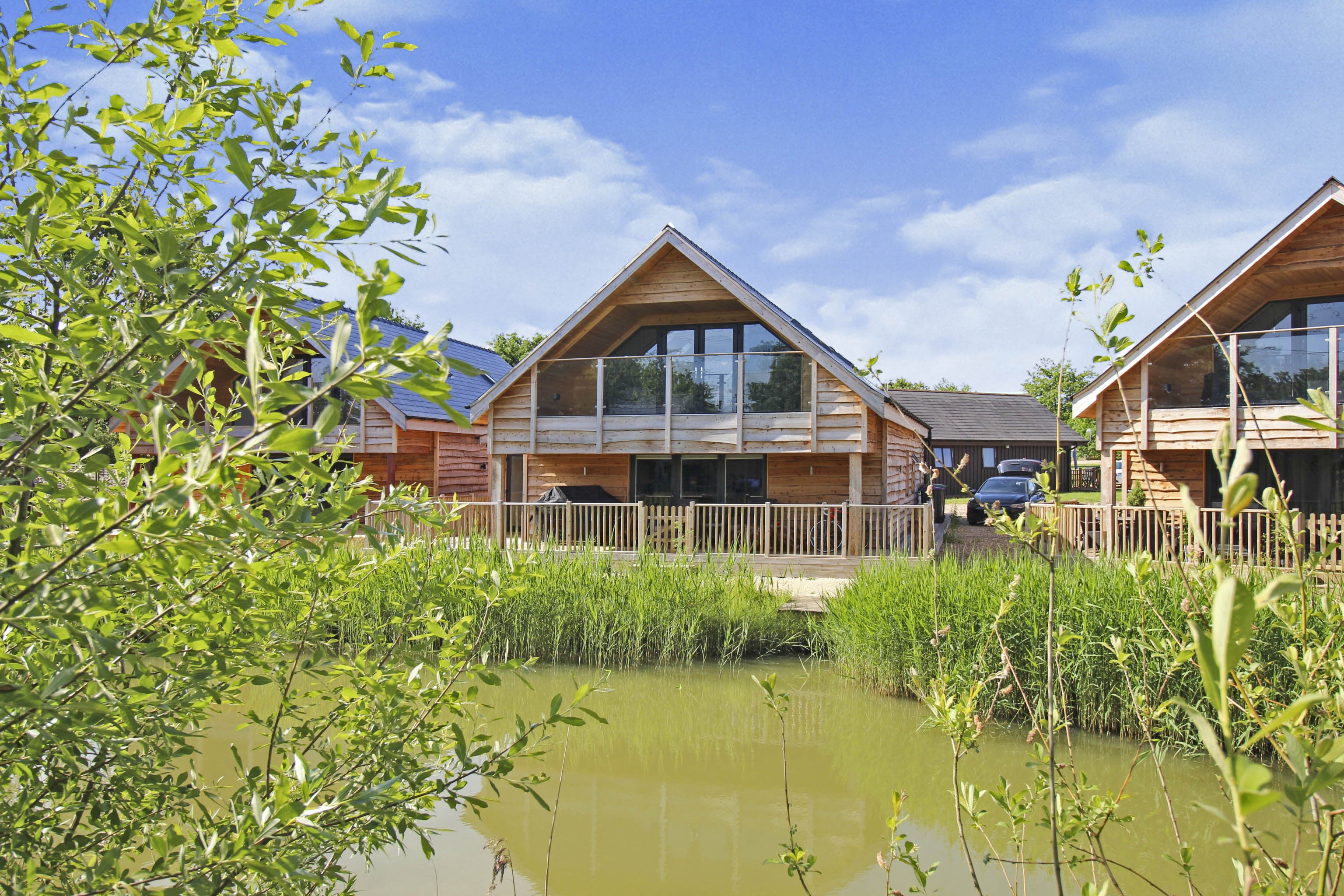 3 bedroom lodge for sale in Middle Lane, Thorpe on the hill, Lincoln, LN6 9AJ