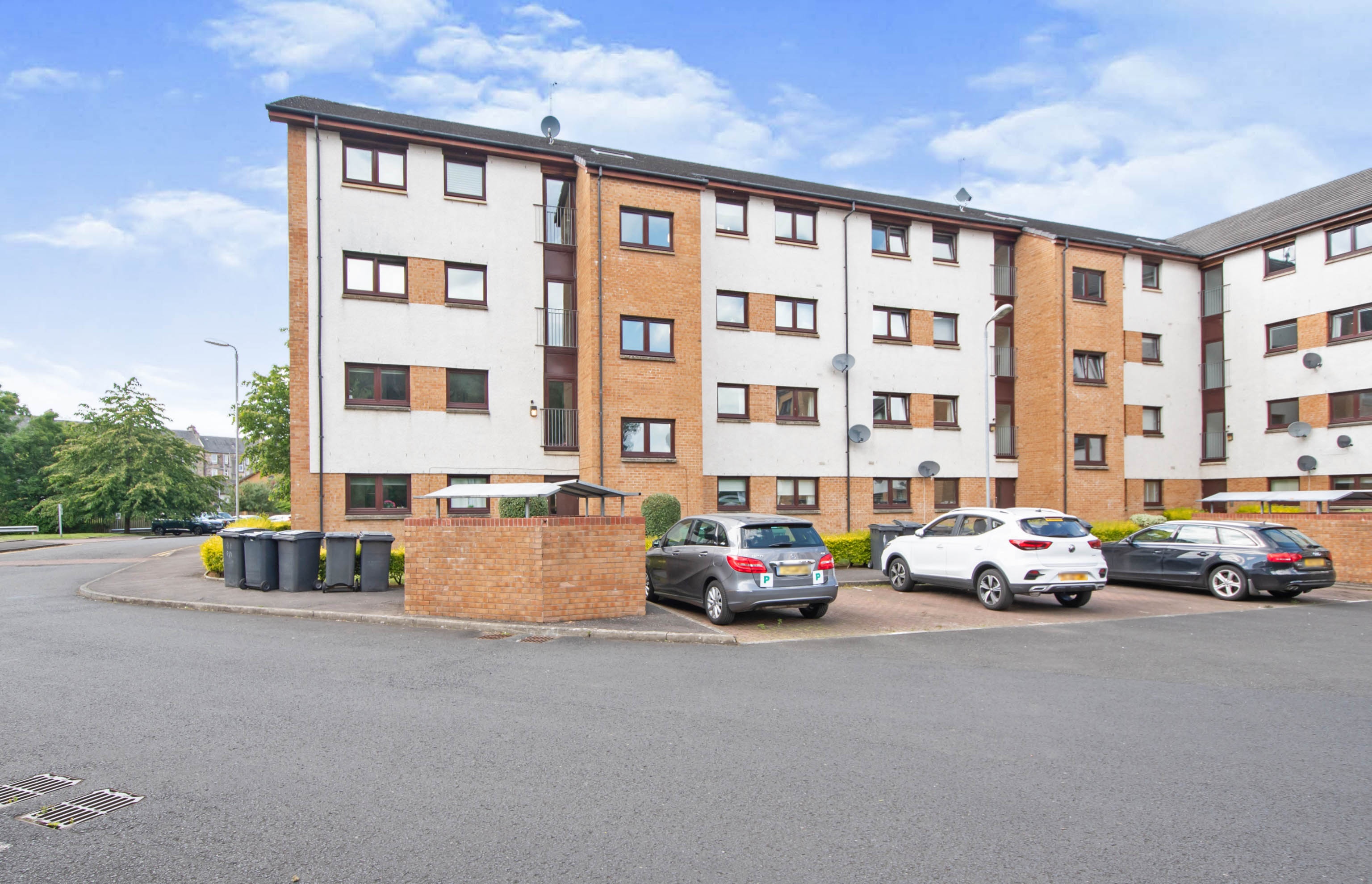 2 bedroom flat for sale in 3 Saucel Place, Paisley, PA1 1UE