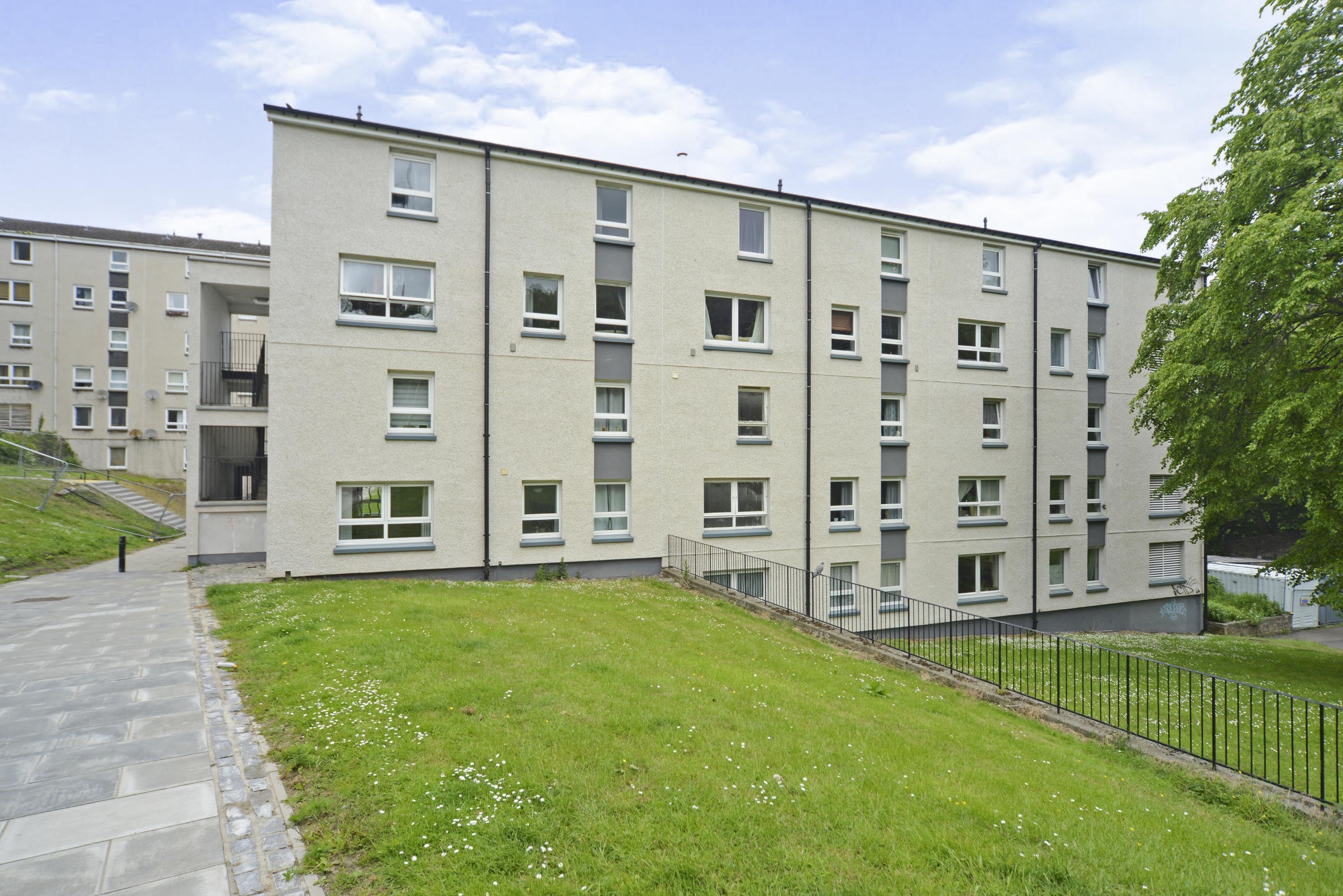 2 bedroom flat for sale in 11 Dumbiedykes Road, Edinburgh, EH8 9UU