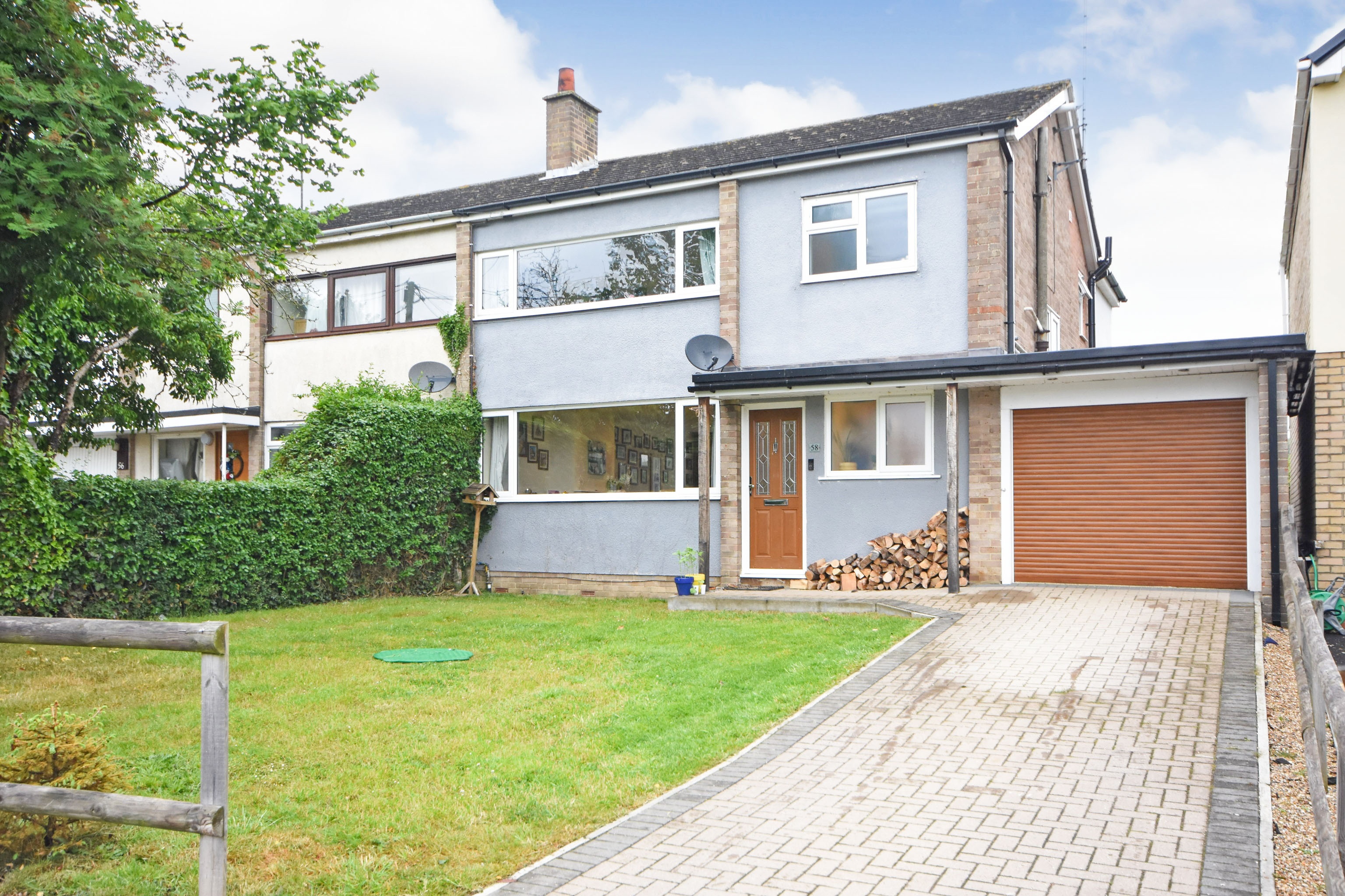 4 bedroom semidetached house for sale in Saffron Gardens, Wethersfield