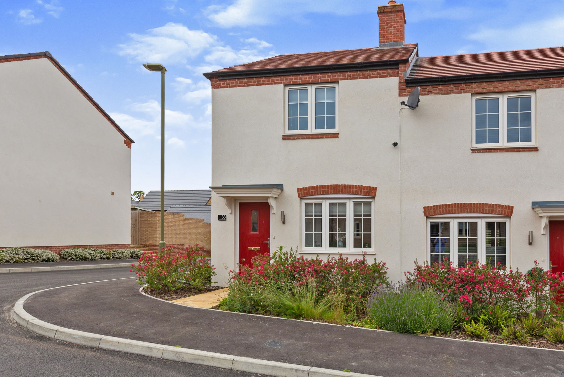 2 bedroom semidetached house for sale in Breakspear Way, Witney, OX29 6AF