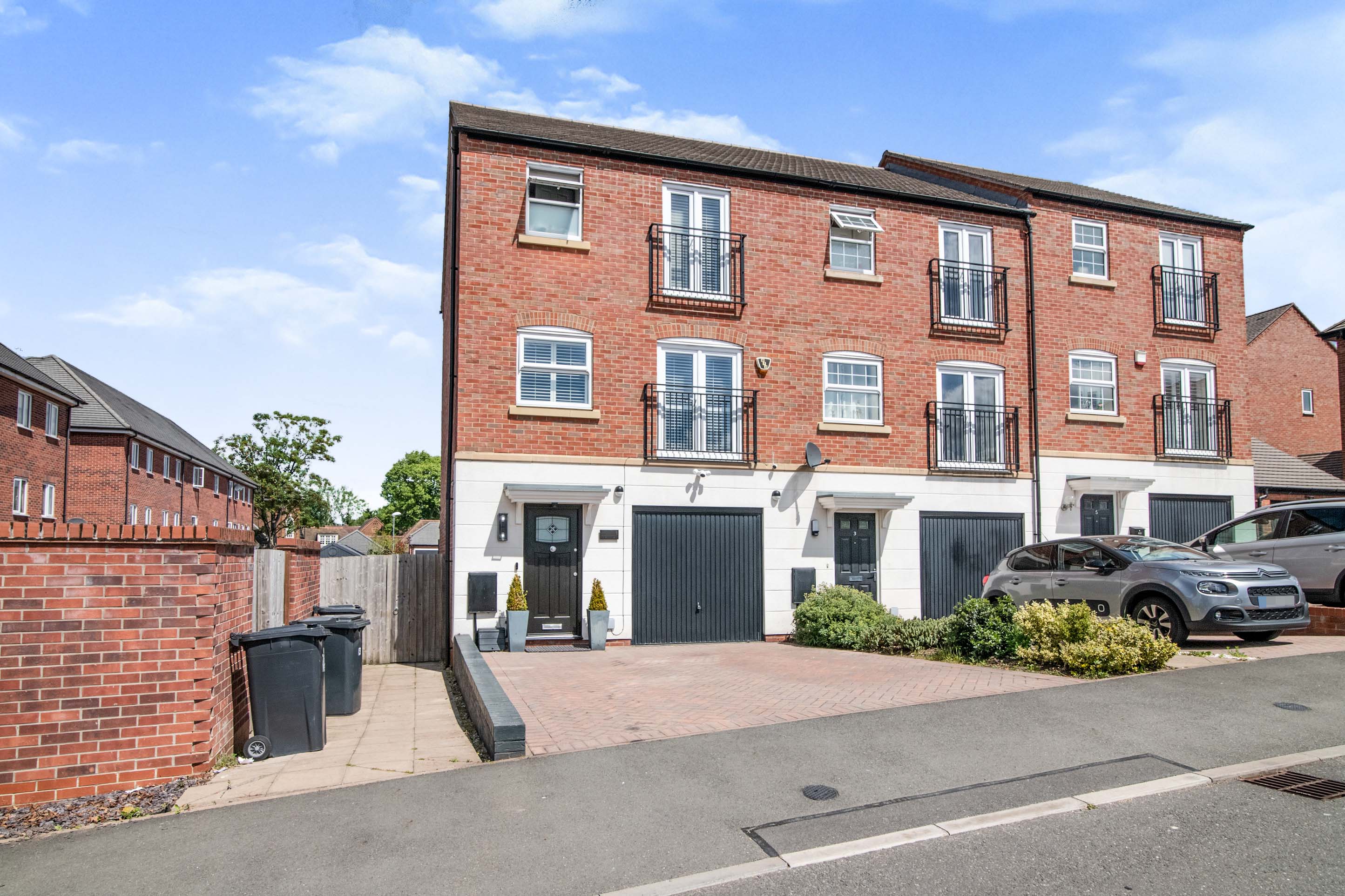 4 bedroom town house for sale in Gerards Way, Birmingham, B46 3FG