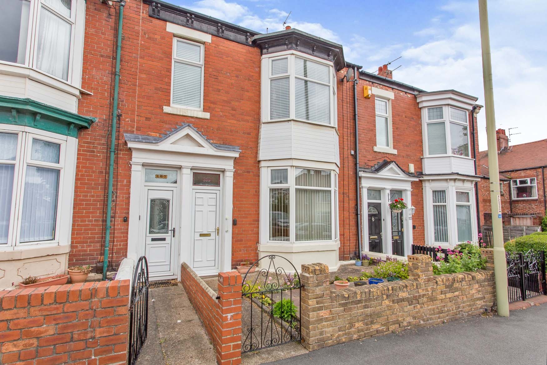 2 bedroom ground floor flat for sale in Mortimer Road, South Shields