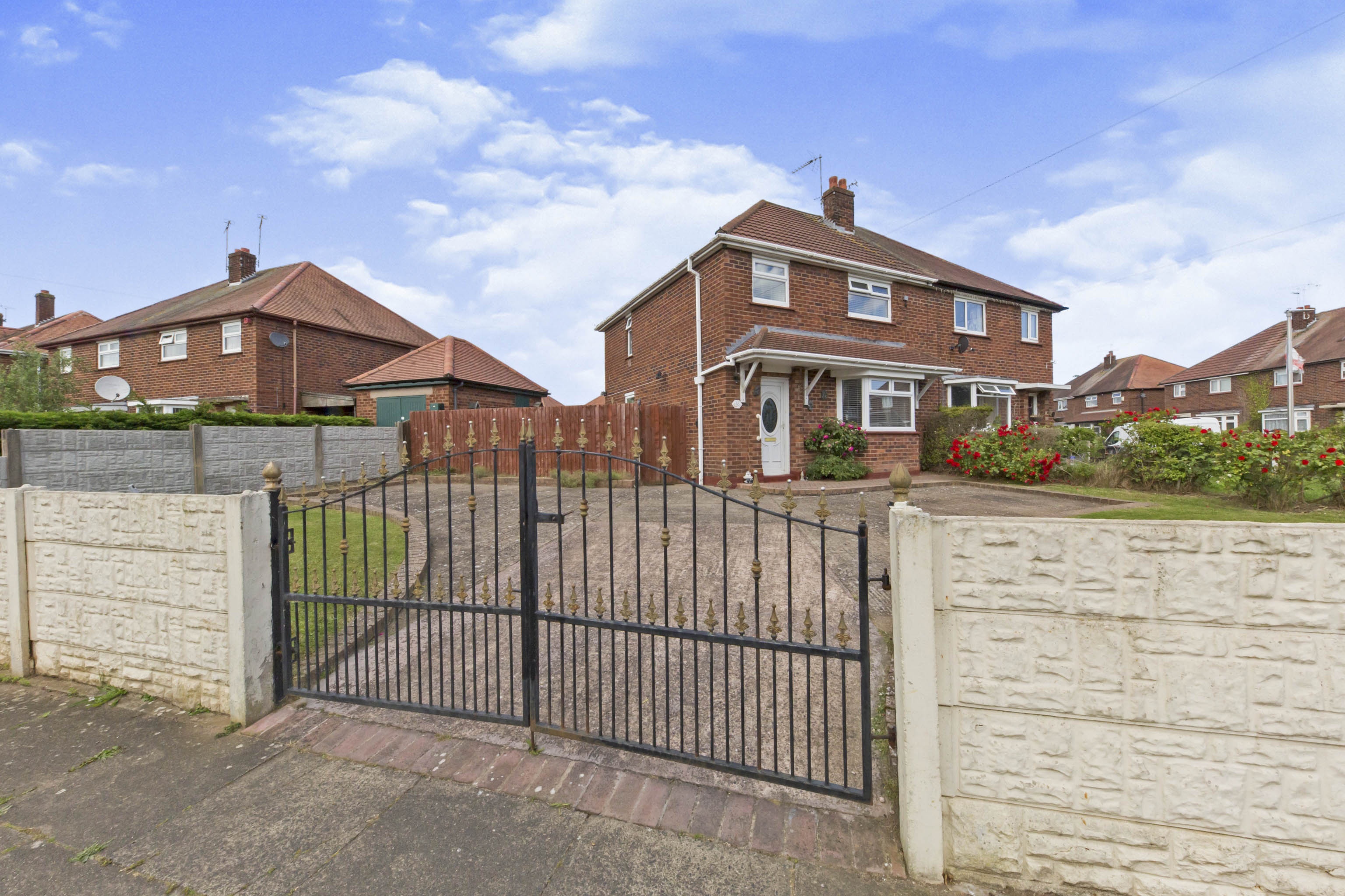 3 bedroom semidetached house for sale in Marshfield Avenue, Crewe, CW2 8TH