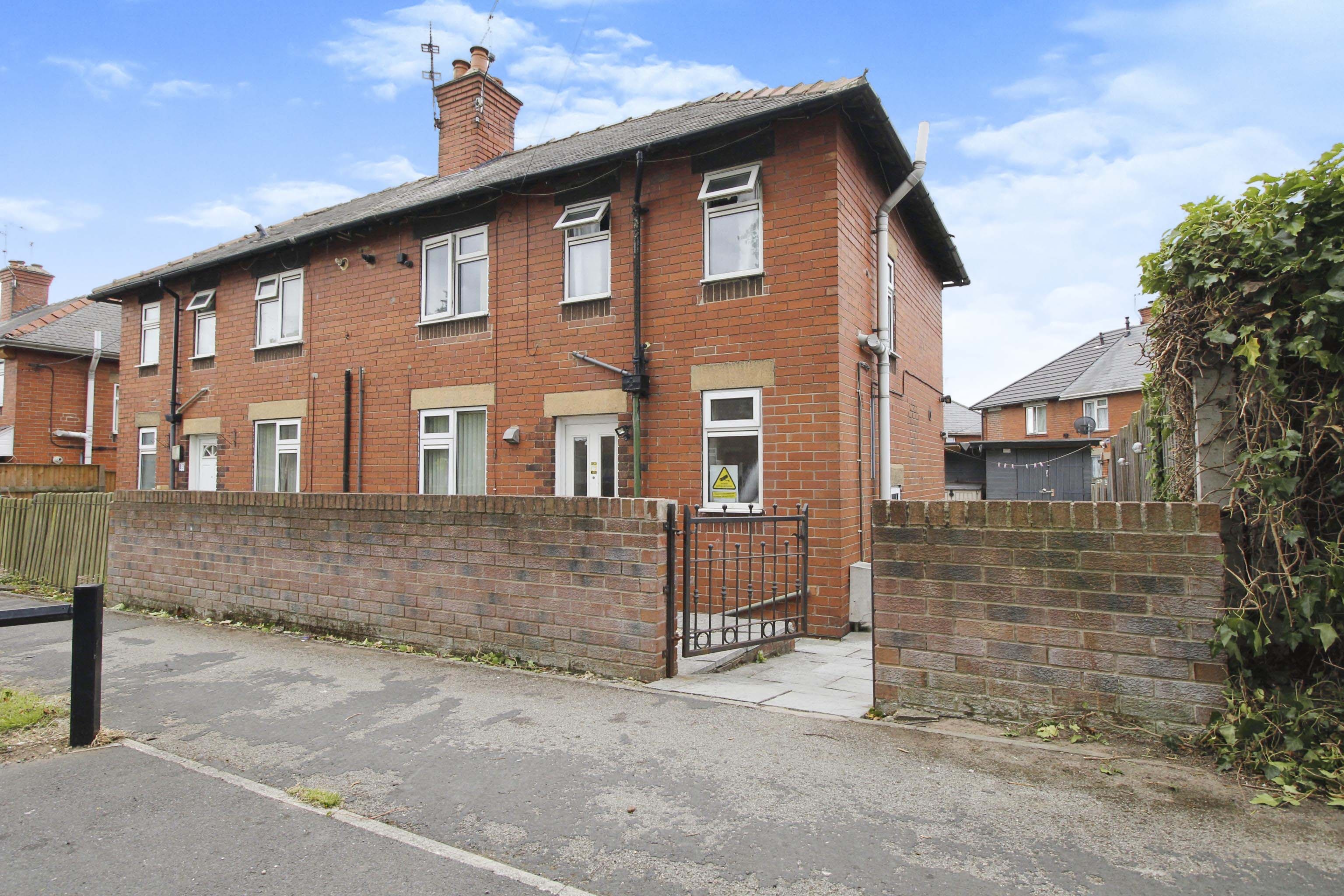 3 bedroom semidetached house for sale in Daylands Avenue, Conisbrough
