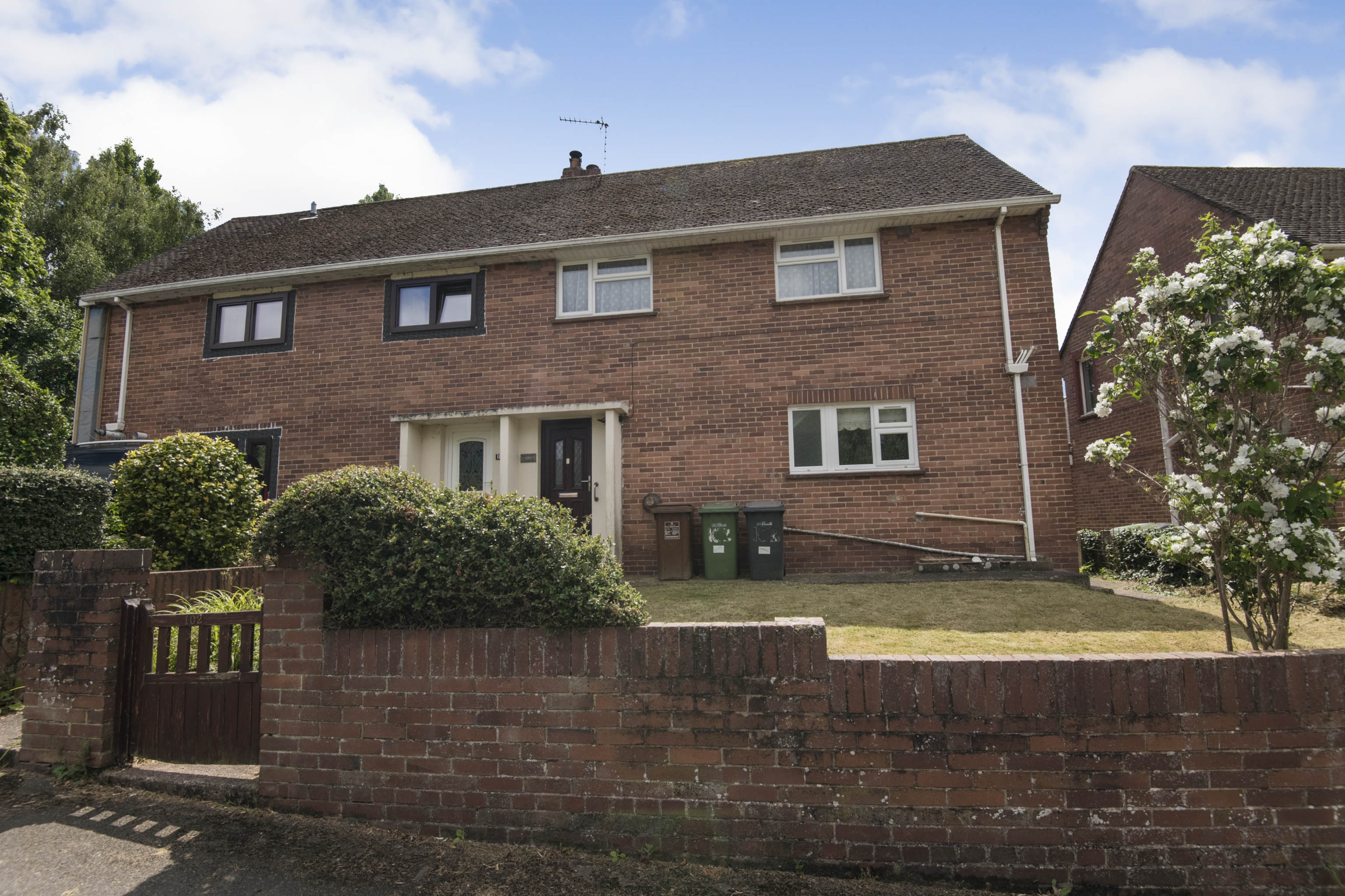 3 bedroom semidetached house for sale in Whipton Barton Road, Exeter, EX1 3PN