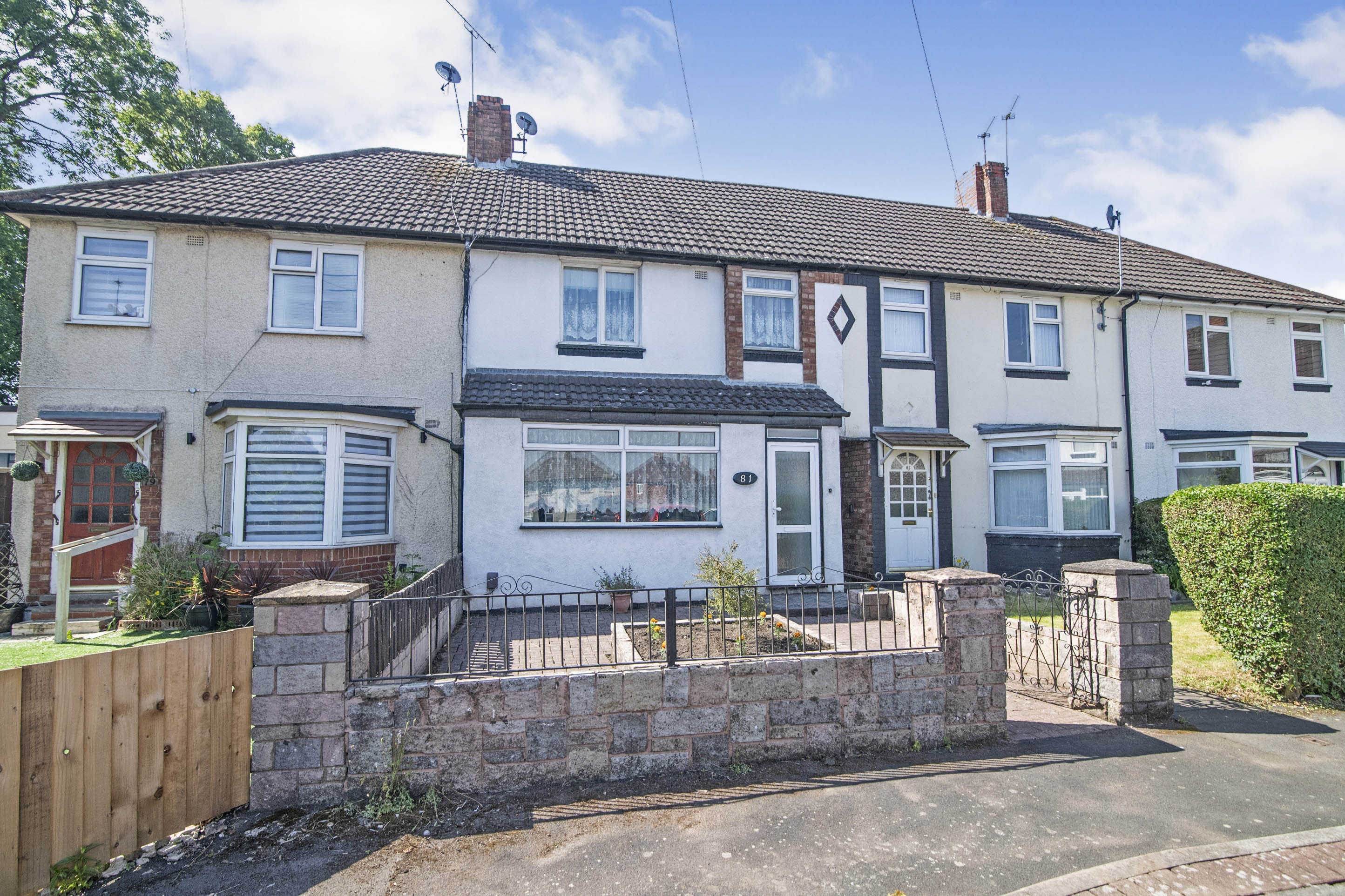 3 bedroom terraced house for sale in Mansion Crescent, Smethwick, B67 6QW