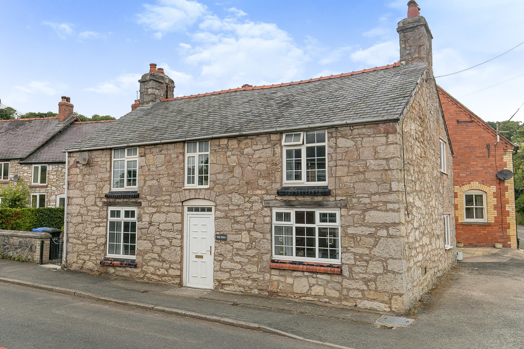 3 bedroom detached house for sale in Pwllglas, Ruthin, LL15 2PG