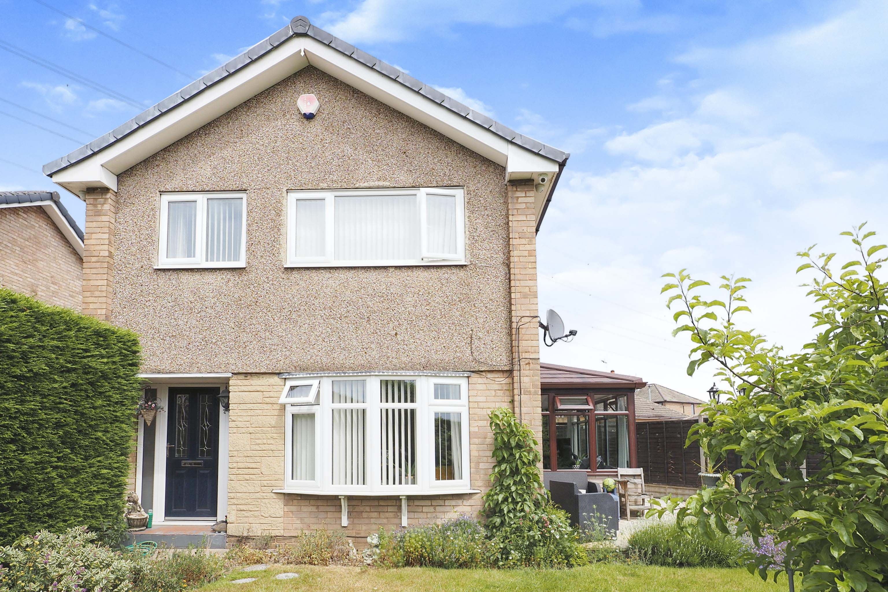 3 bedroom detached house for sale in Baker Lane, Wakefield, WF3 4DX