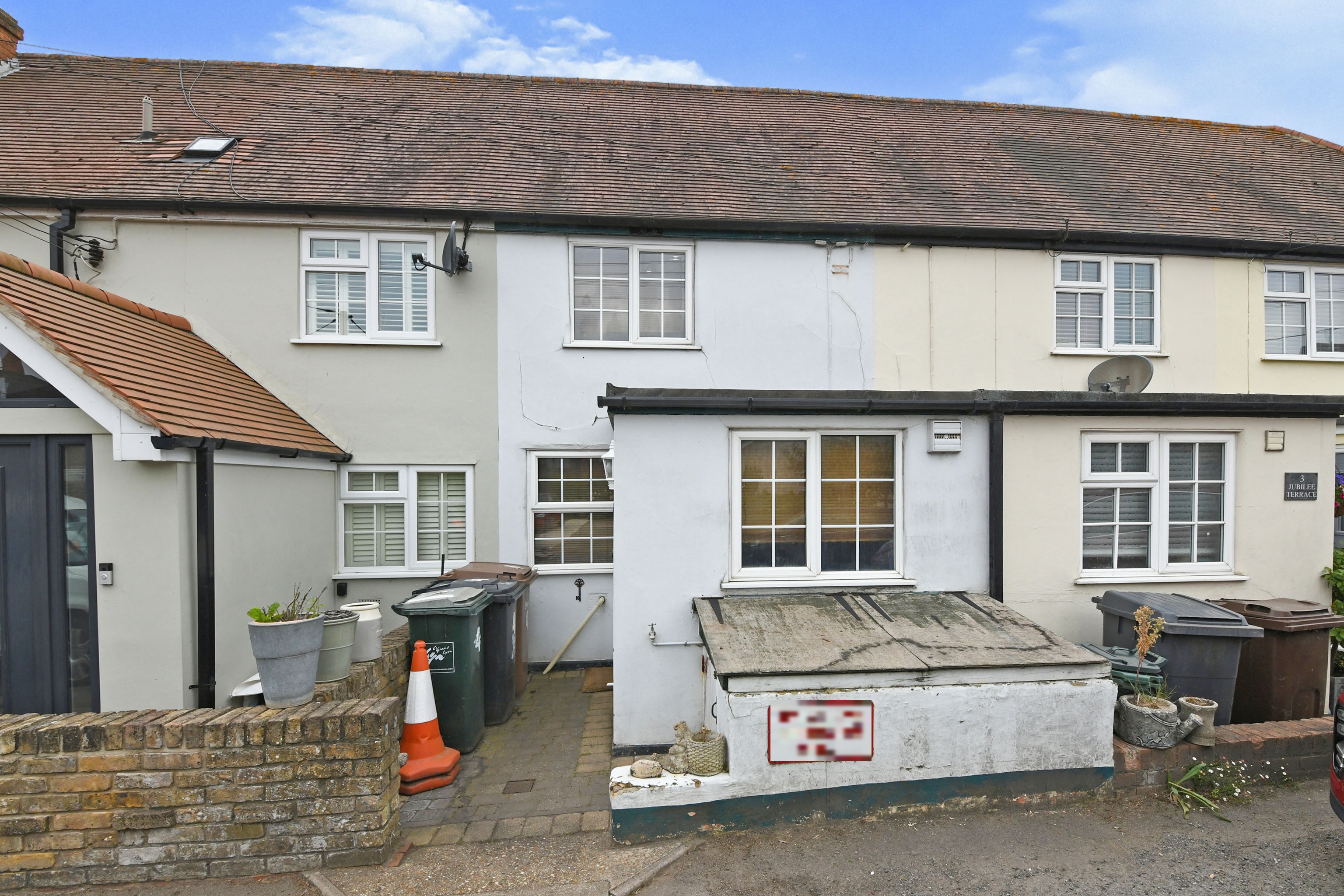 2-bedroom-cottage-for-sale-in-the-street-chelmsford-cm3-8rh