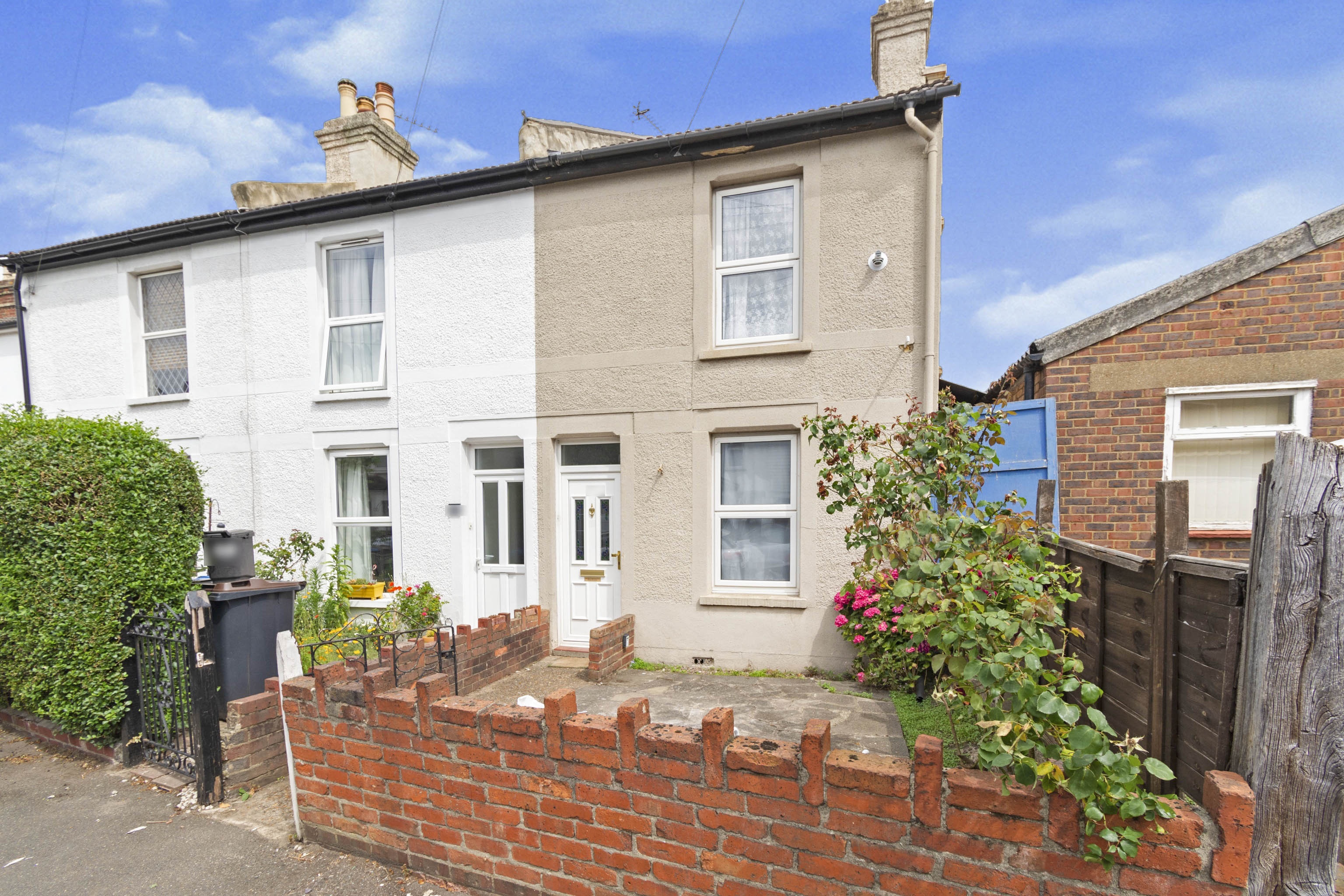2 bedroom end of terrace house for sale in Jarvis Road, South Croydon