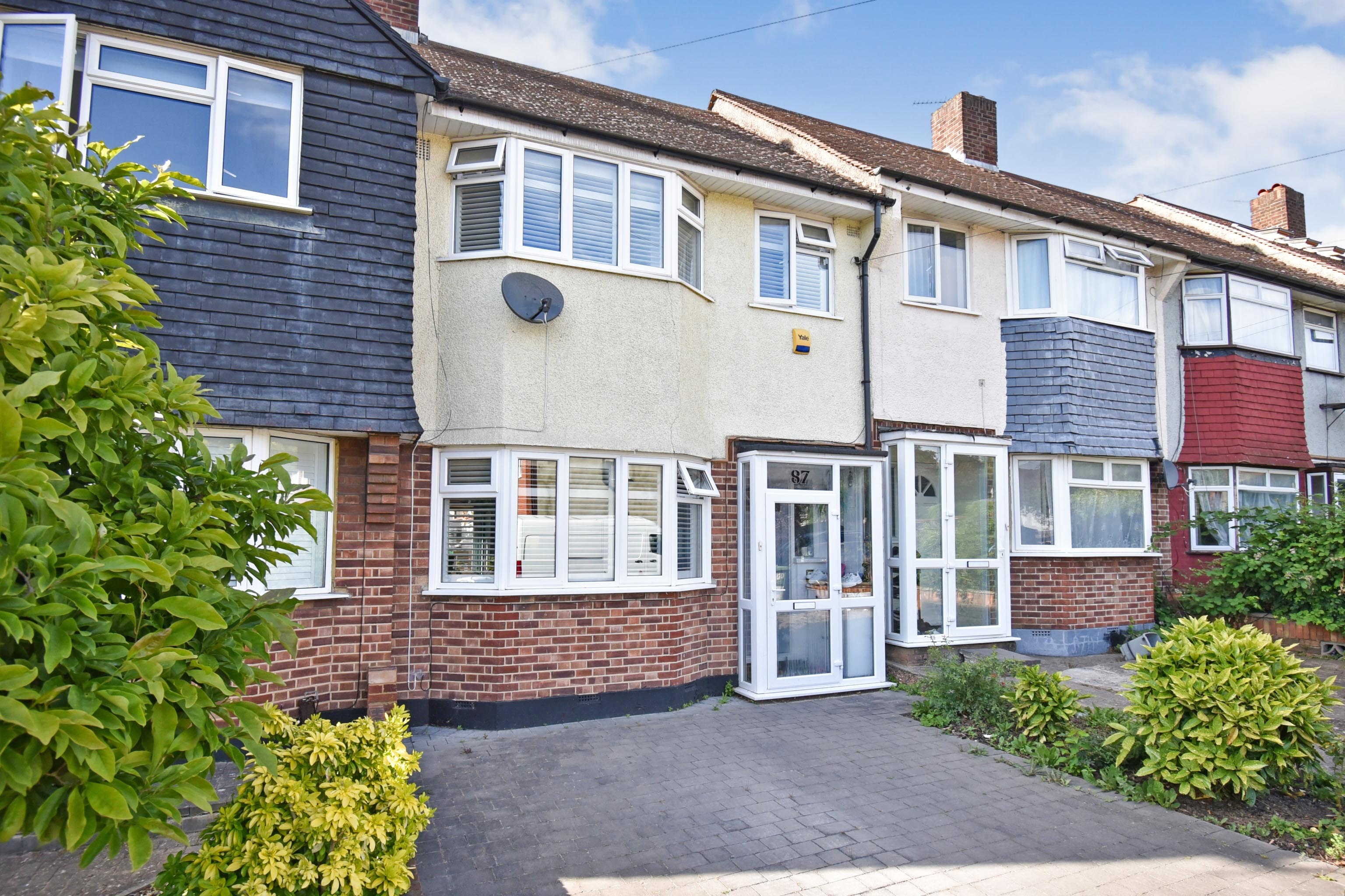 3 bedroom terraced house for sale in Conisborough Crescent, London, SE6 2SH