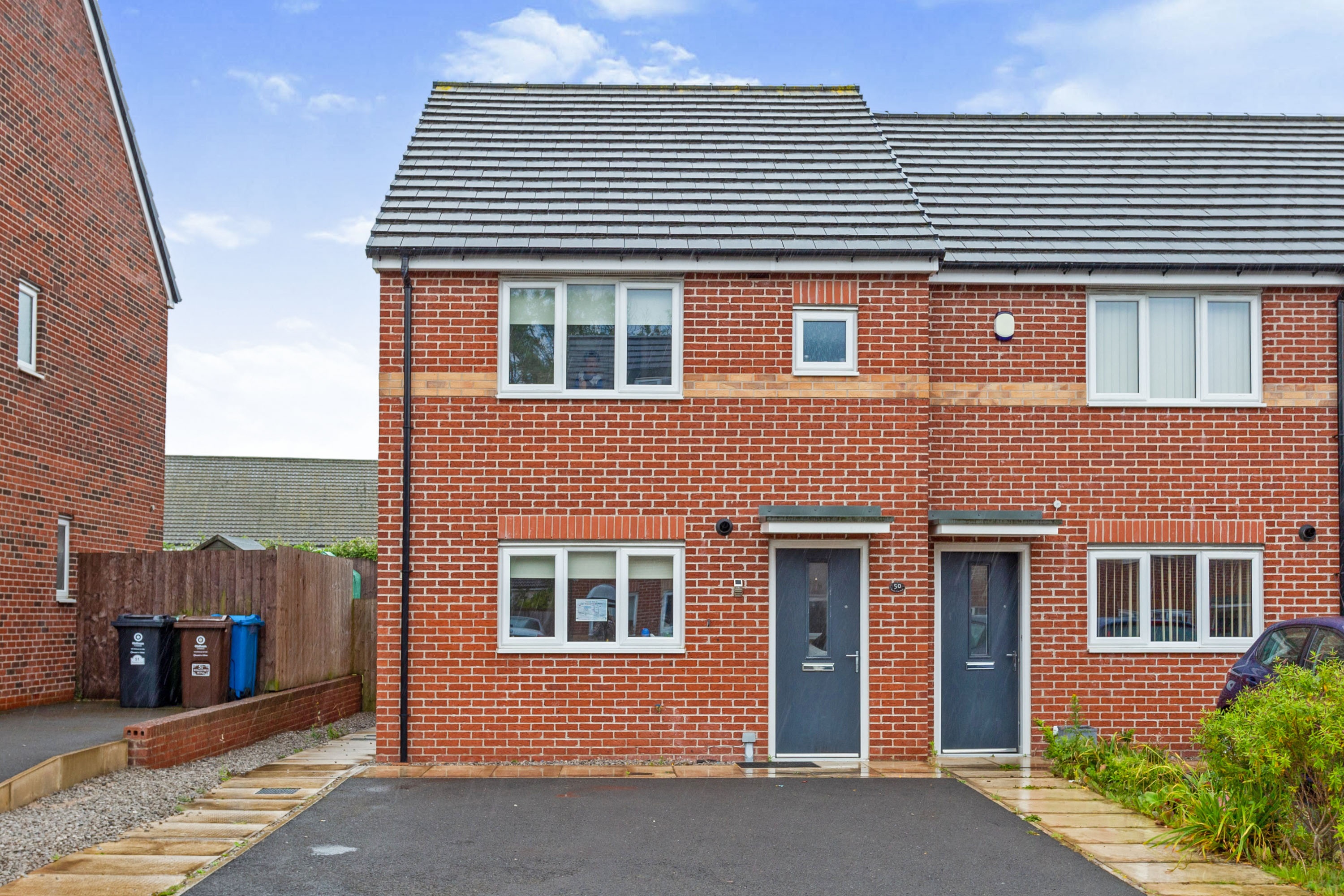 3 bedroom semidetached house for sale in Rowan Tree Road, Oldham, OL8 3LG