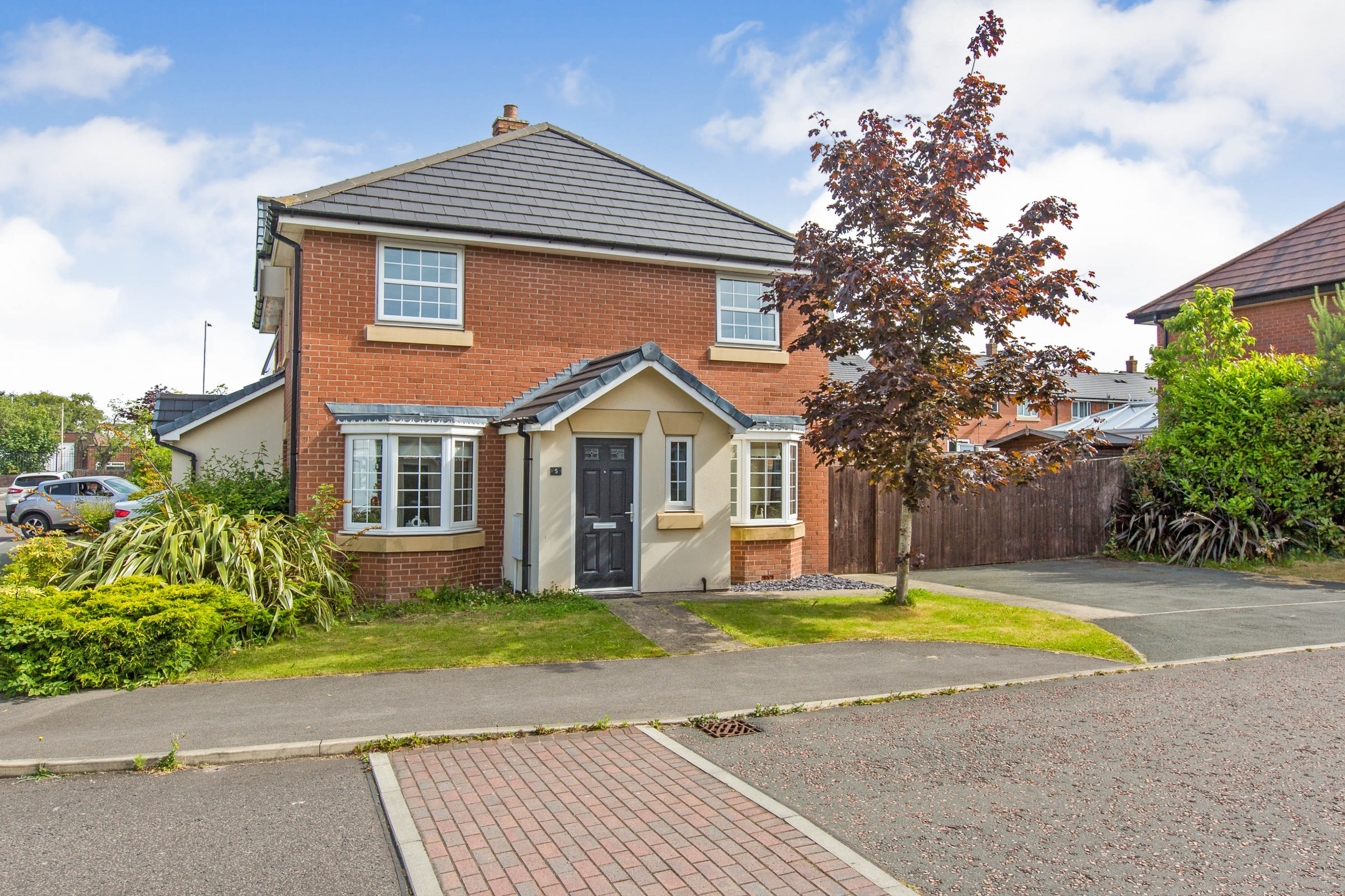 3 bedroom semidetached house for sale in Boardman Close, Leyland, PR25 3BZ