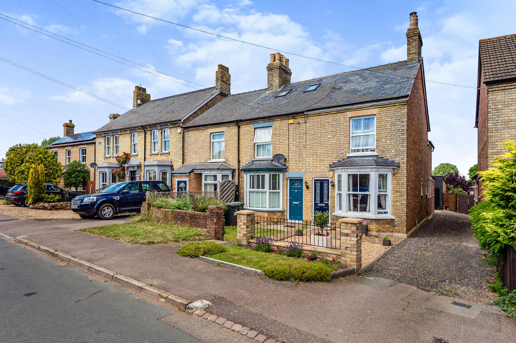 4 bedroom terraced house for sale in Biggleswade Road, Upper Caldecote