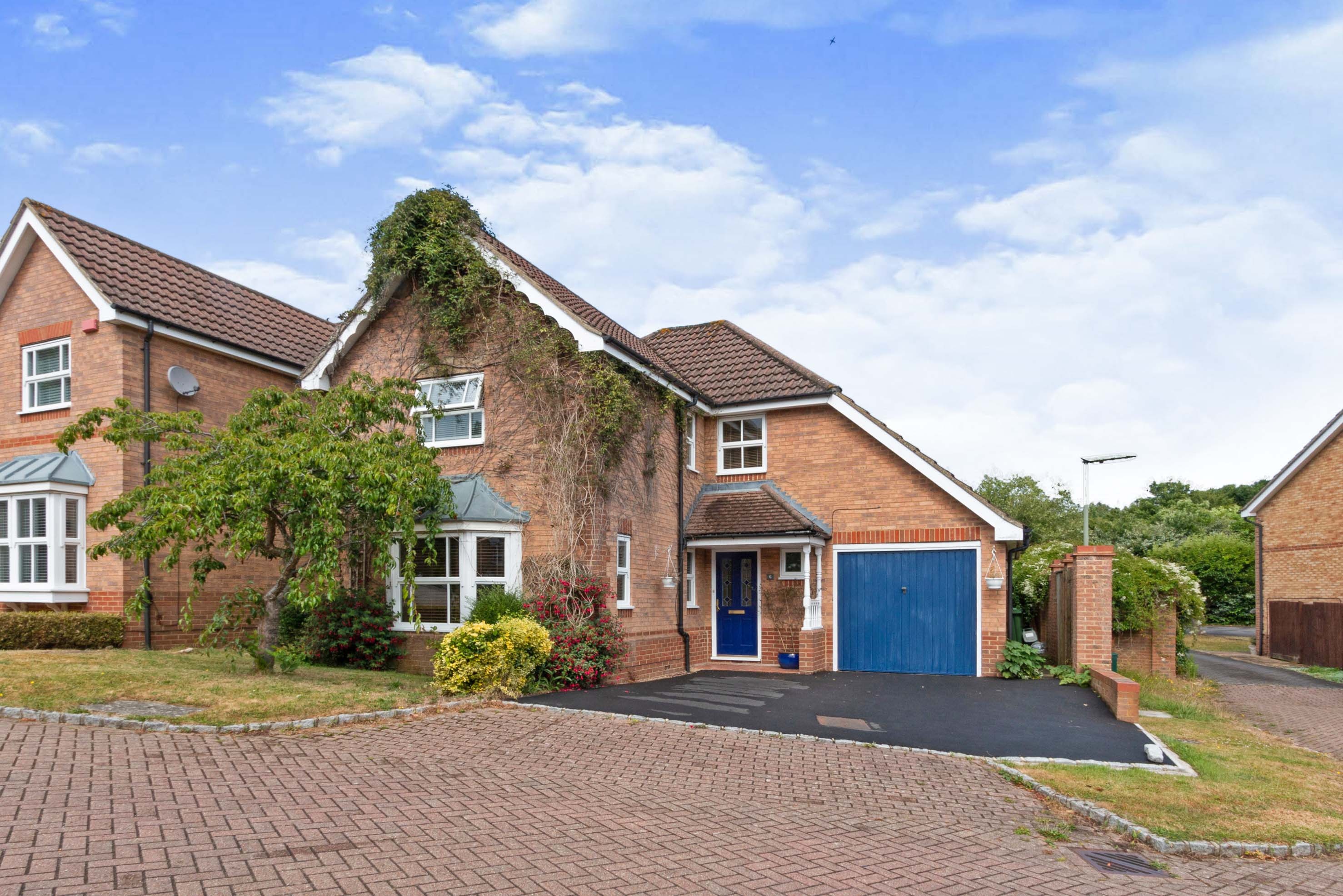 4 bedroom detached house for sale in Angers Close, Camberley, GU15 1PU