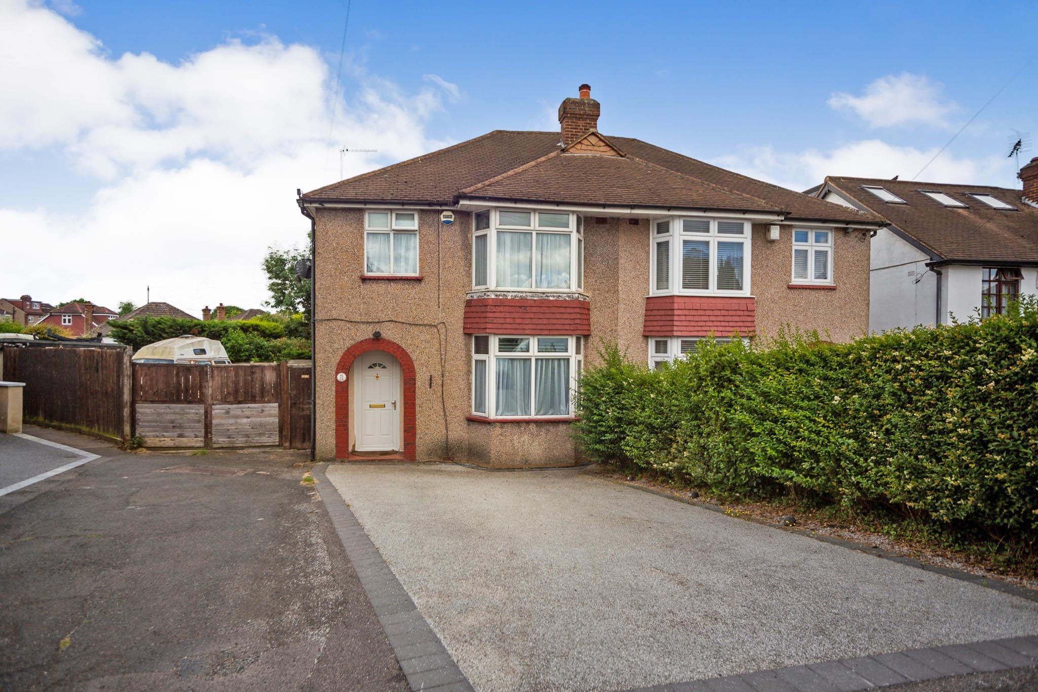 3 bedroom semidetached house for sale in Broomhill Road, Dartford, DA1 3HT