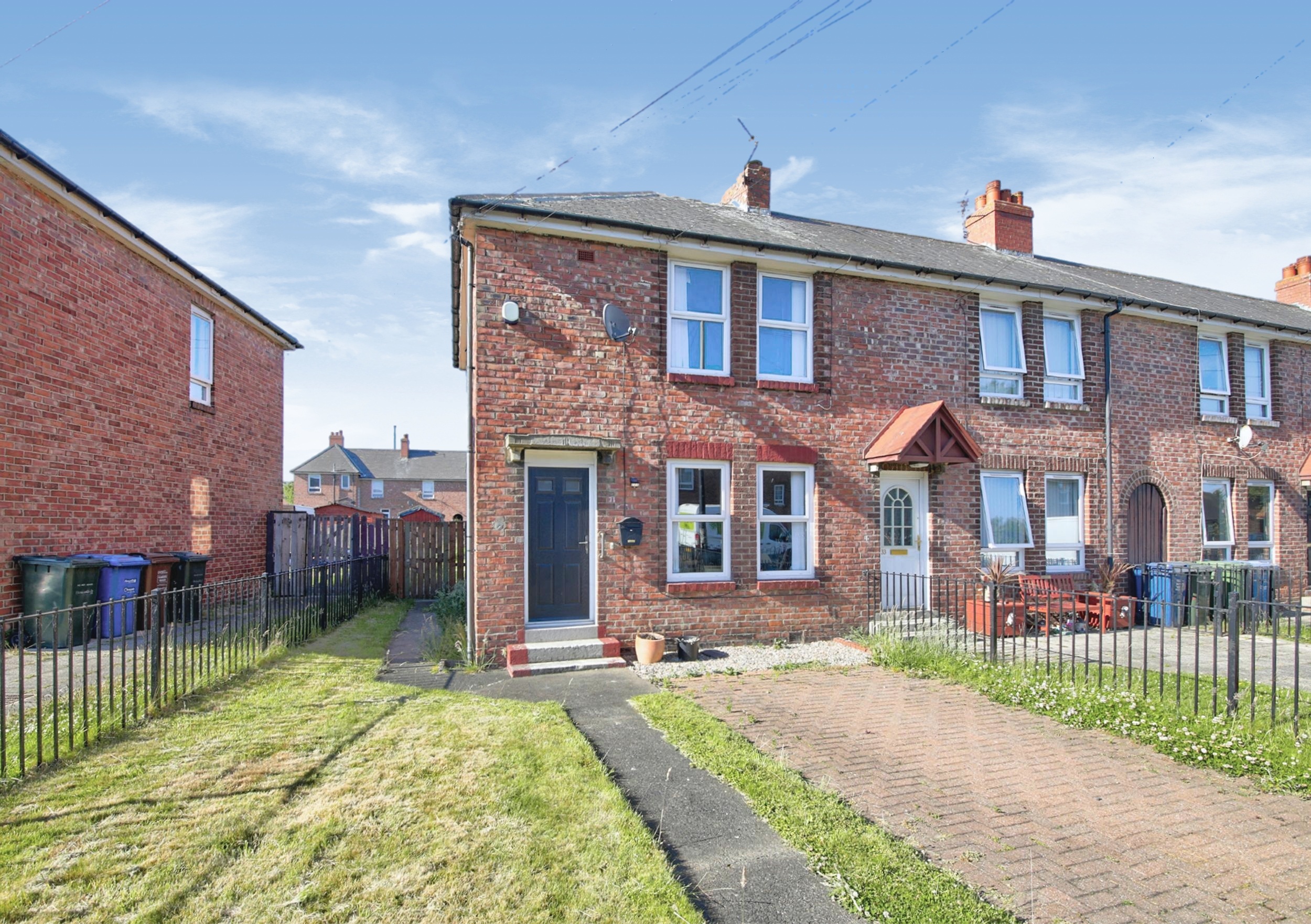 2 bedroom terraced house for sale in Clipstone Avenue, Newcastle Upon
