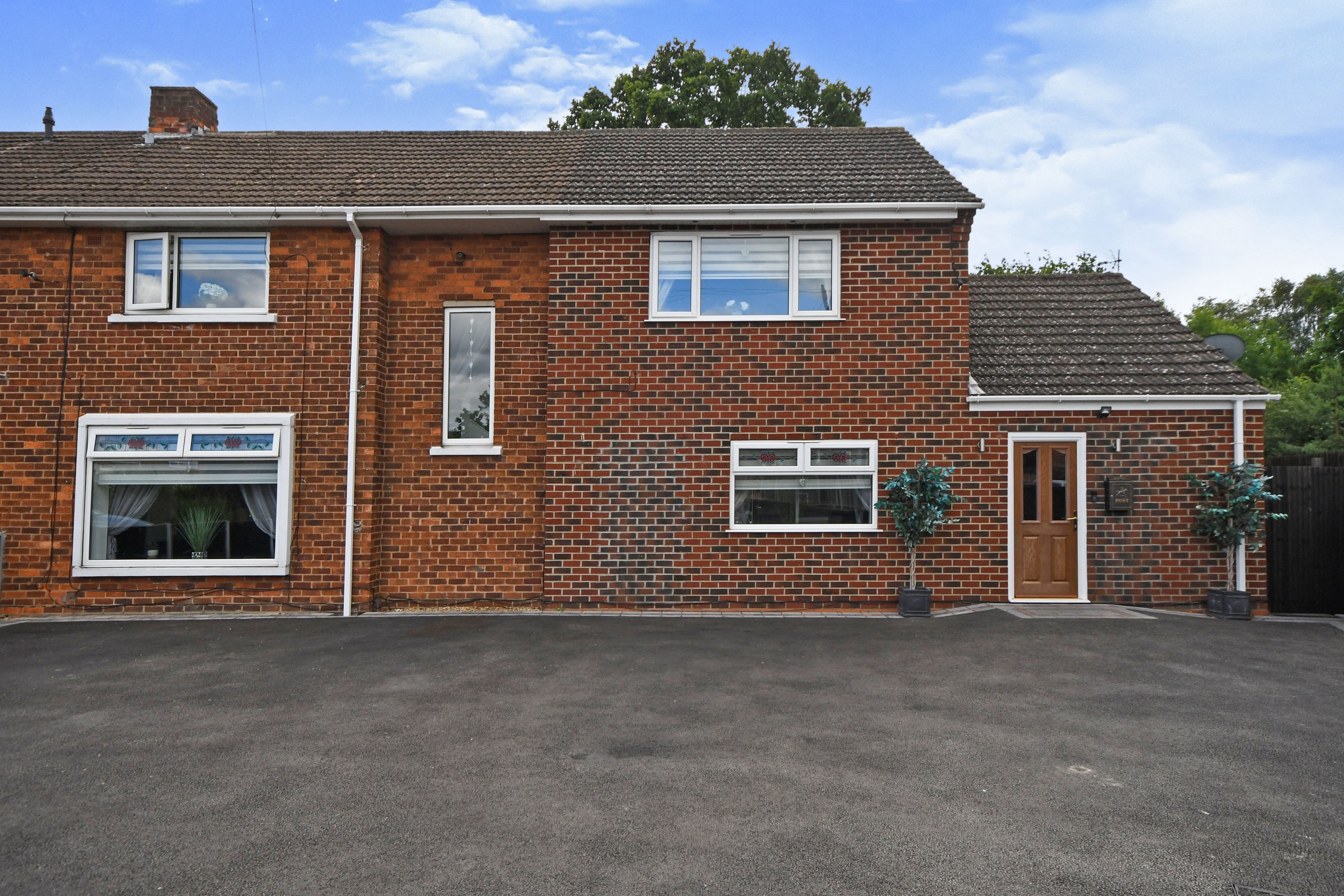 4 bedroom semidetached house for sale in Uffington Avenue, Lincoln