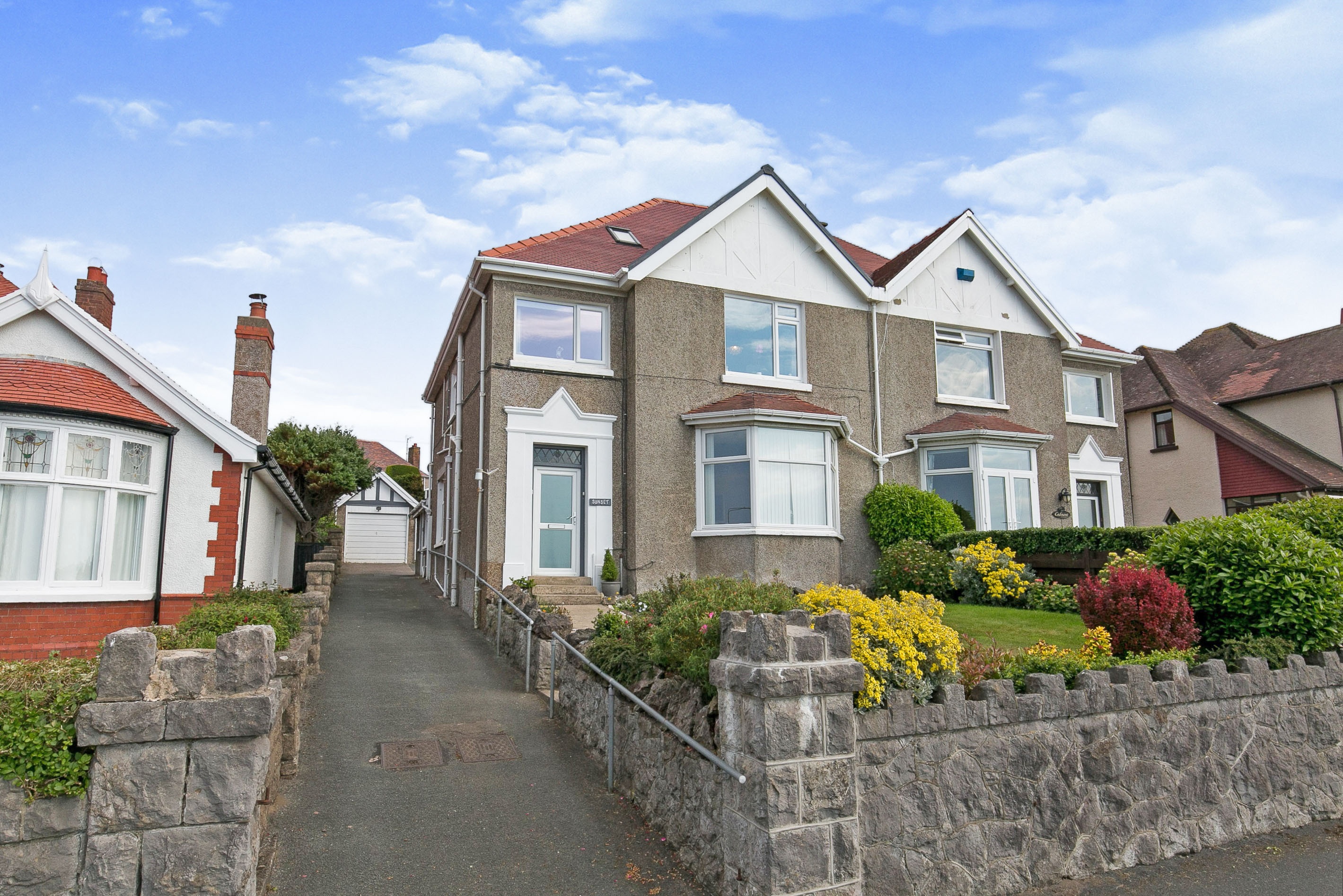 Embrace Convenience And Comfort: 2 Bedroom, 2 Bath Apartments Tailored To Your Needs