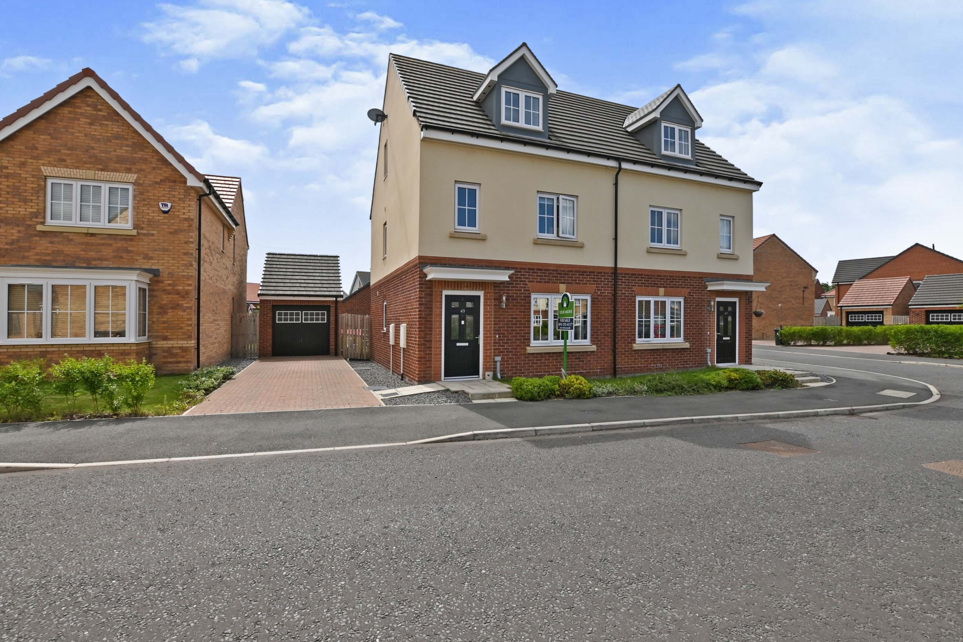 4 bedroom semidetached house for sale in Fulmar Drive, Newcastle Upon
