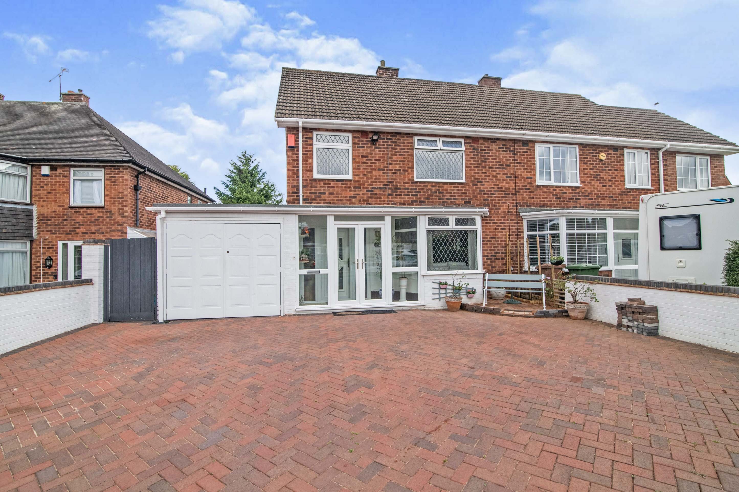 3 bedroom semidetached house for sale in Scott Road, Solihull, B92 7LL