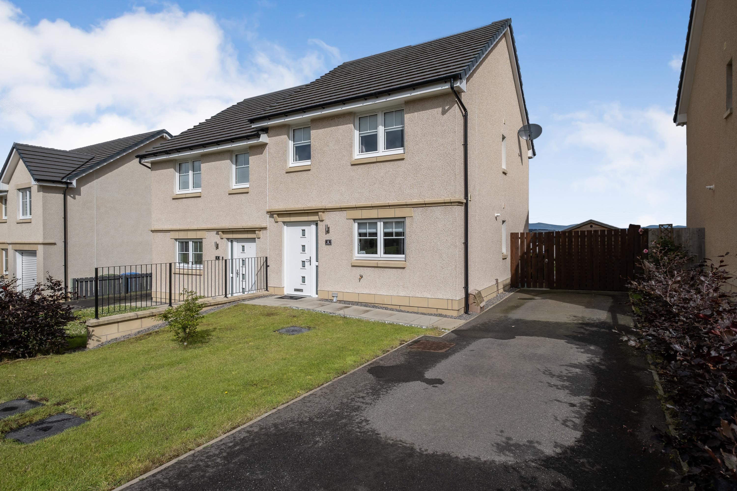 3 bedroom semidetached house for sale in Earls Gate, Inverness, IV2 6FF