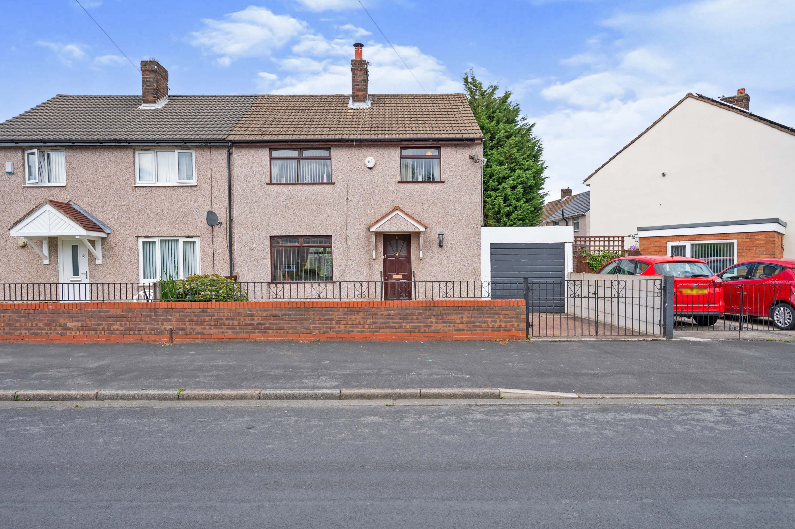 3 bedroom semidetached house for sale in Brook End, St. Helens, WA9 3RS