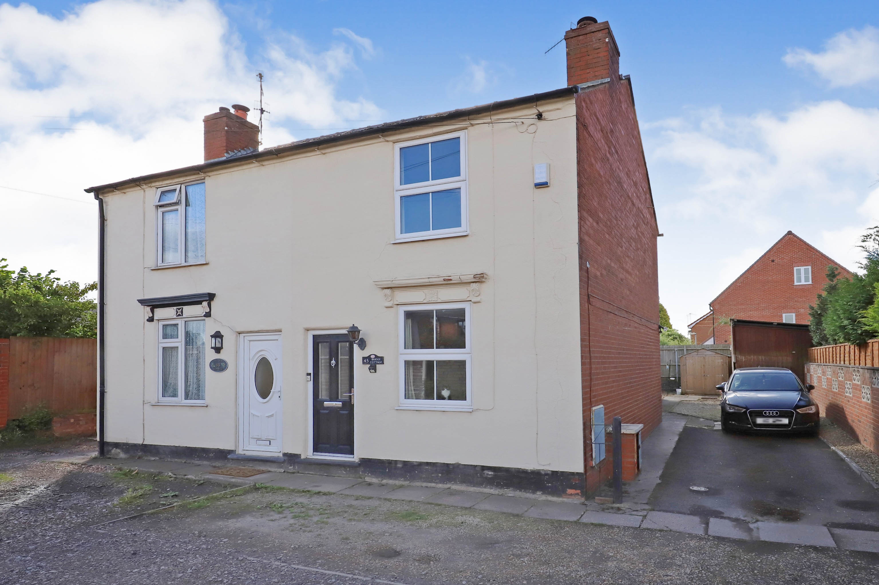 2 bedroom semidetached house for sale in Audnam, Stourbridge, DY8 4AG