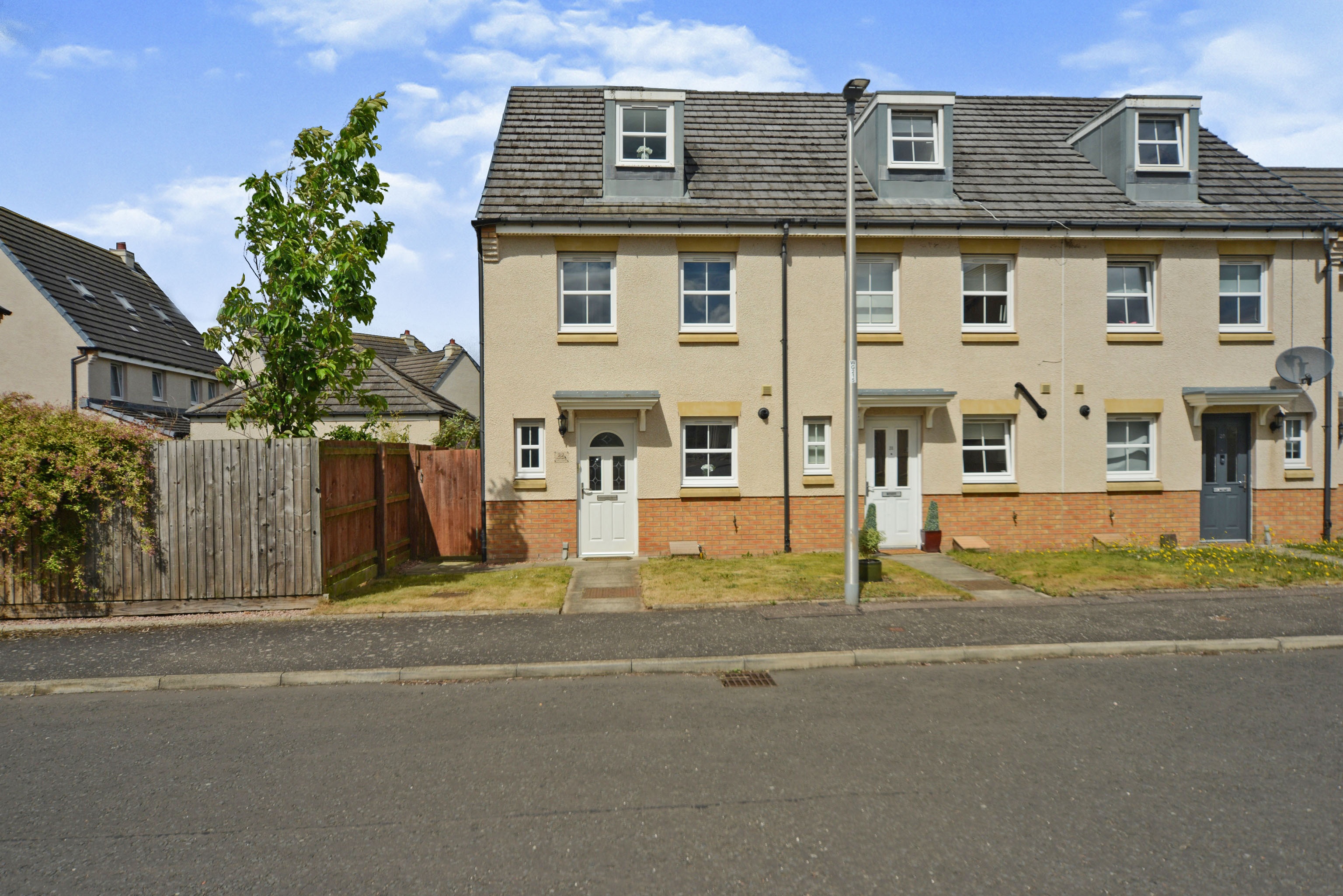 3 bedroom town house for sale in Park Gardens, Musselburgh, EH21 8DB