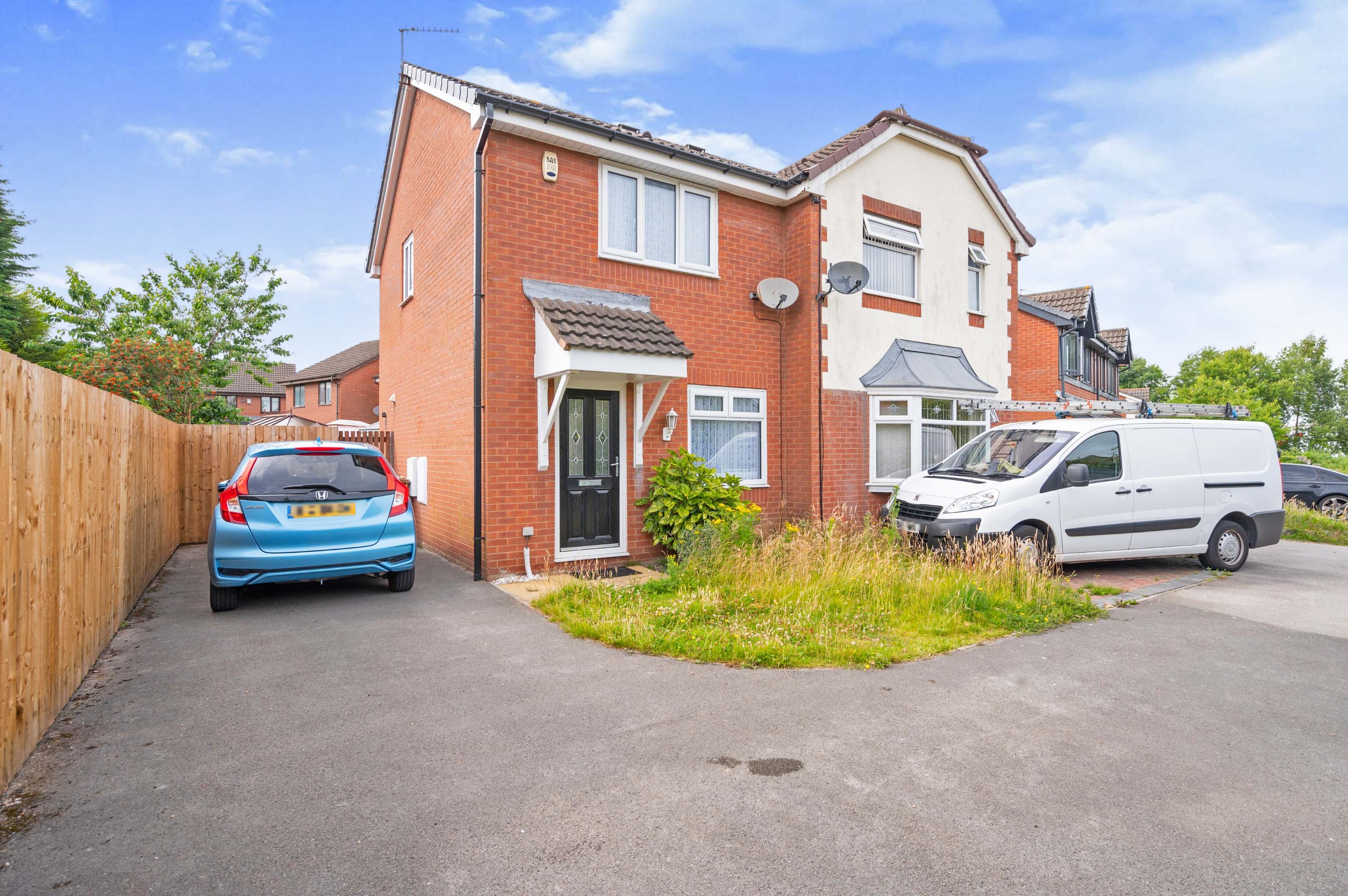 2 bedroom semidetached house for sale in The Shires, St. Helens, WA10 3XL