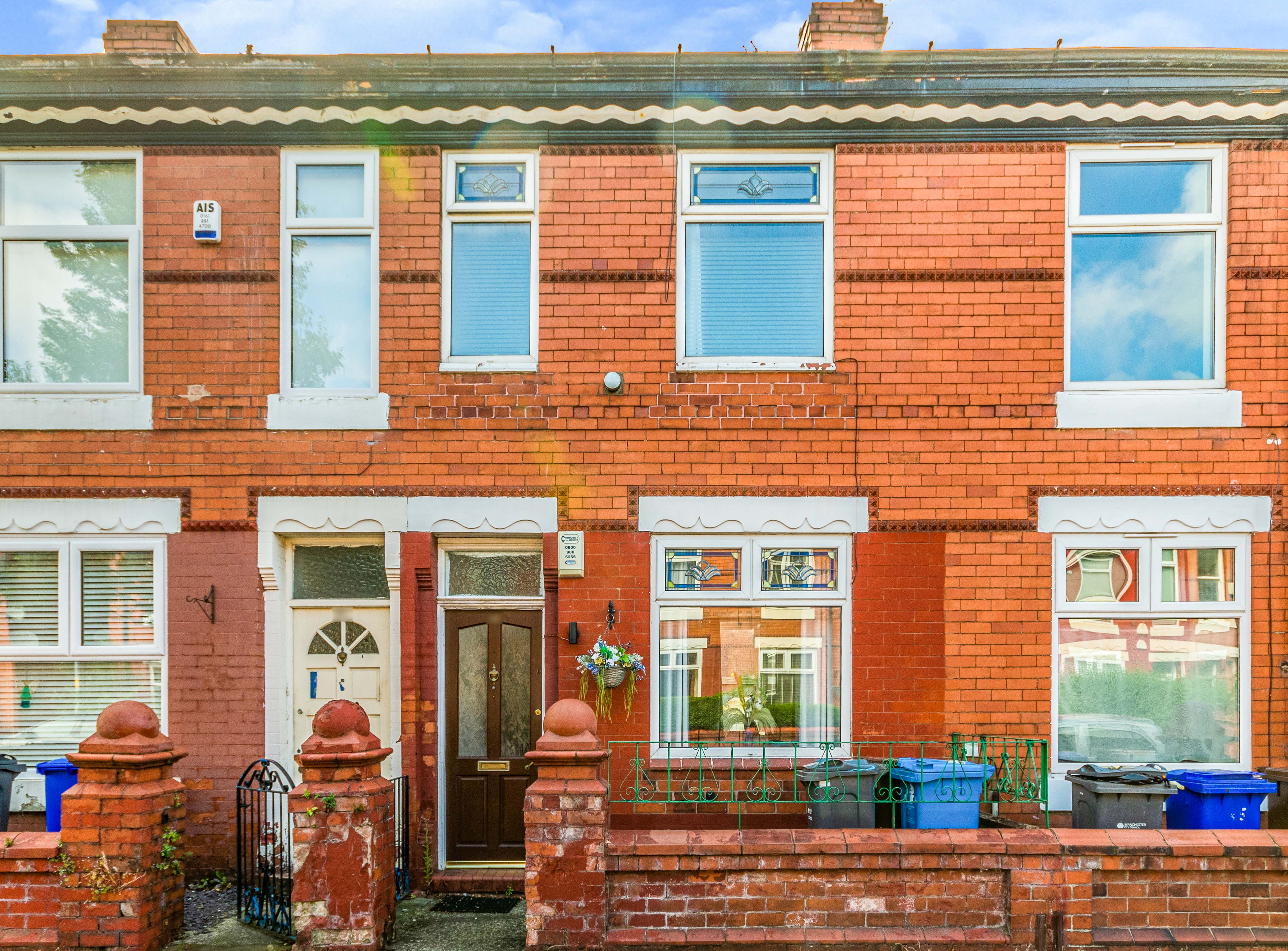 2 bedroom terraced house for sale in Horton Road, Manchester, M14 7QD