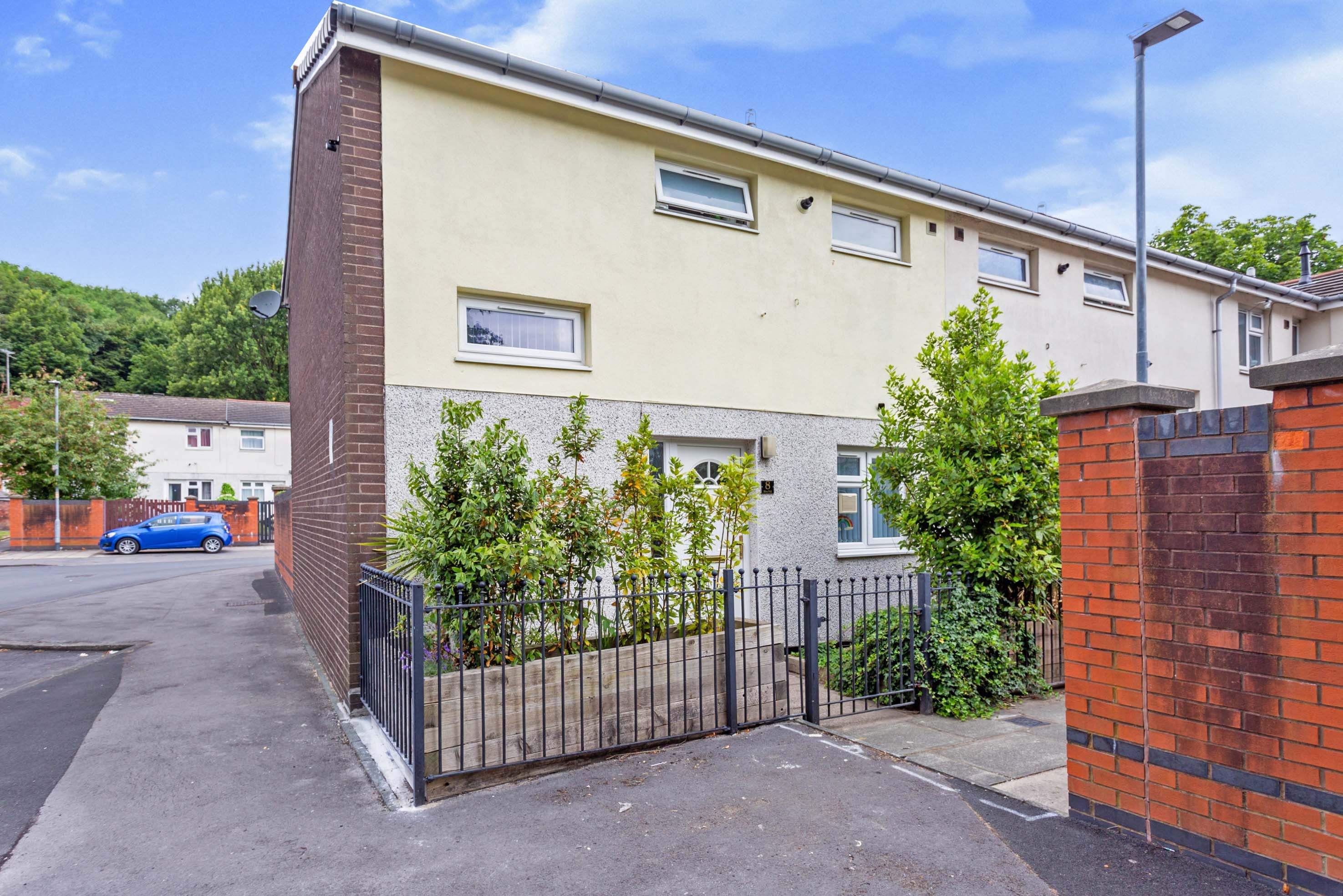 2 bedroom end of terrace house for sale in Bilton Walk, Manchester, M8 5YB