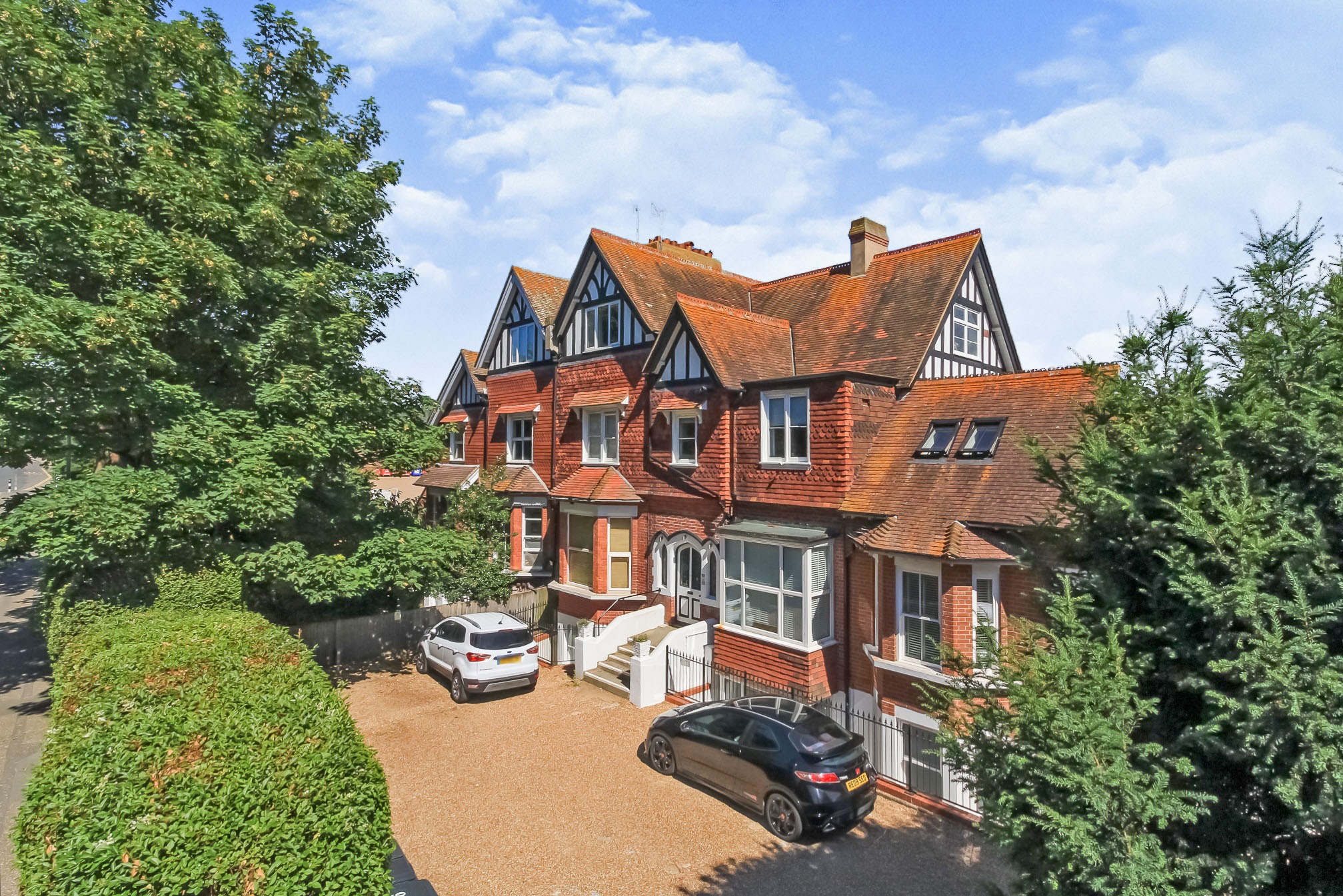 2 bedroom converted flat for sale in 60 The Goffs, Eastbourne, BN21 1HE