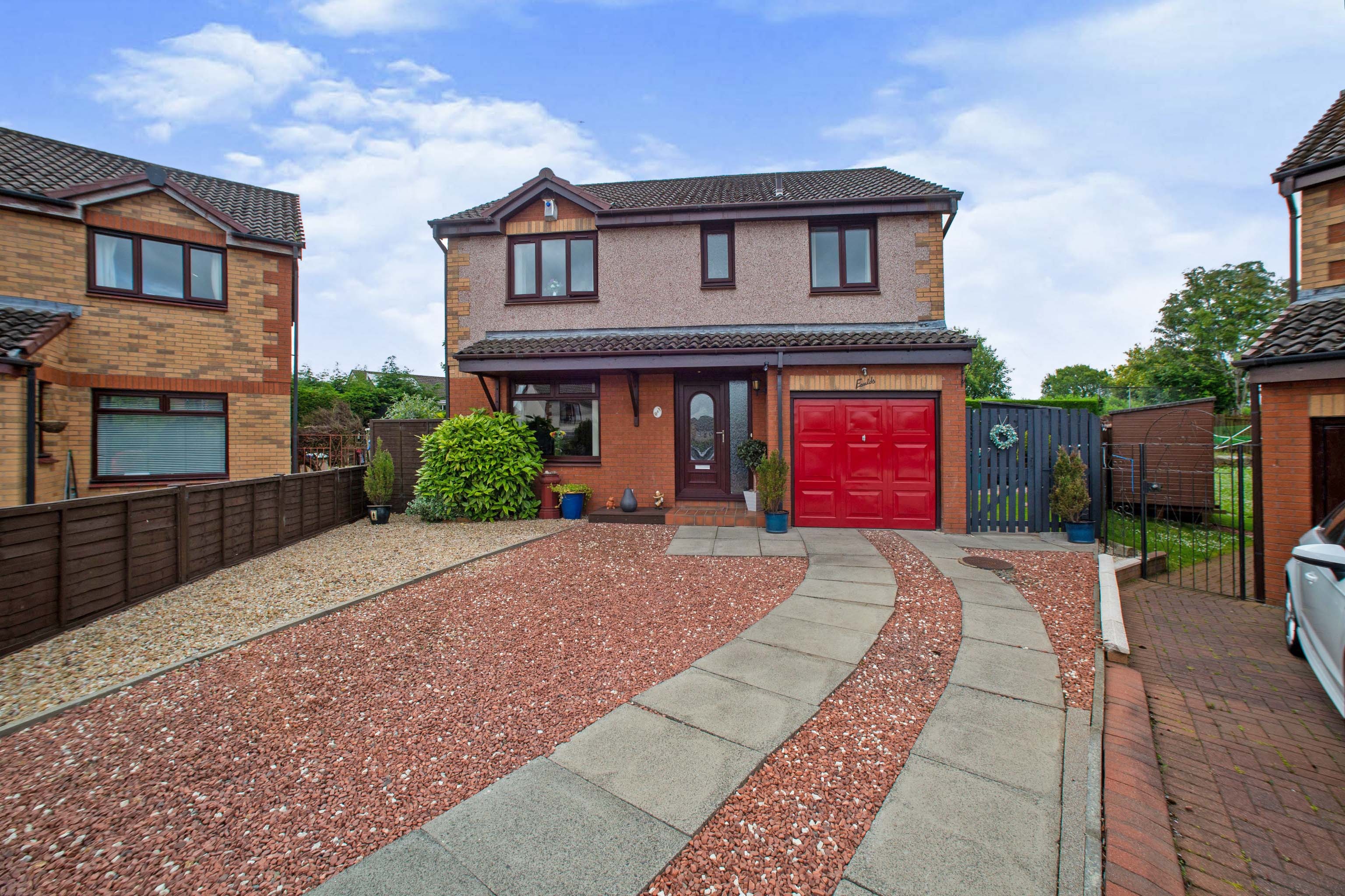 4 bedroom detached house for sale in Gilfillan Place, Wishaw, ML2 0HB