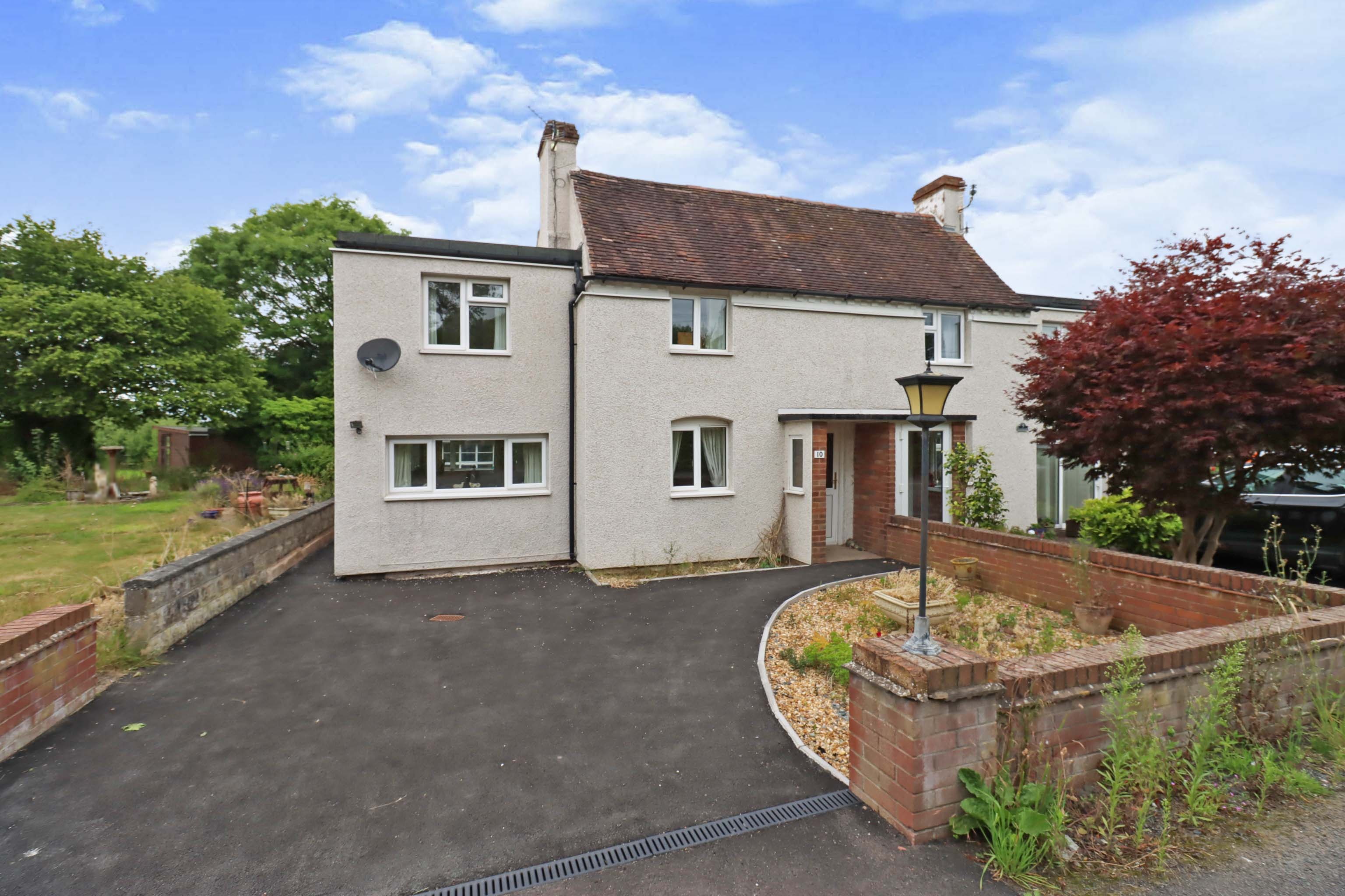 3 bedroom semidetached house for sale in Rushmoor, Telford, TF6 5EF